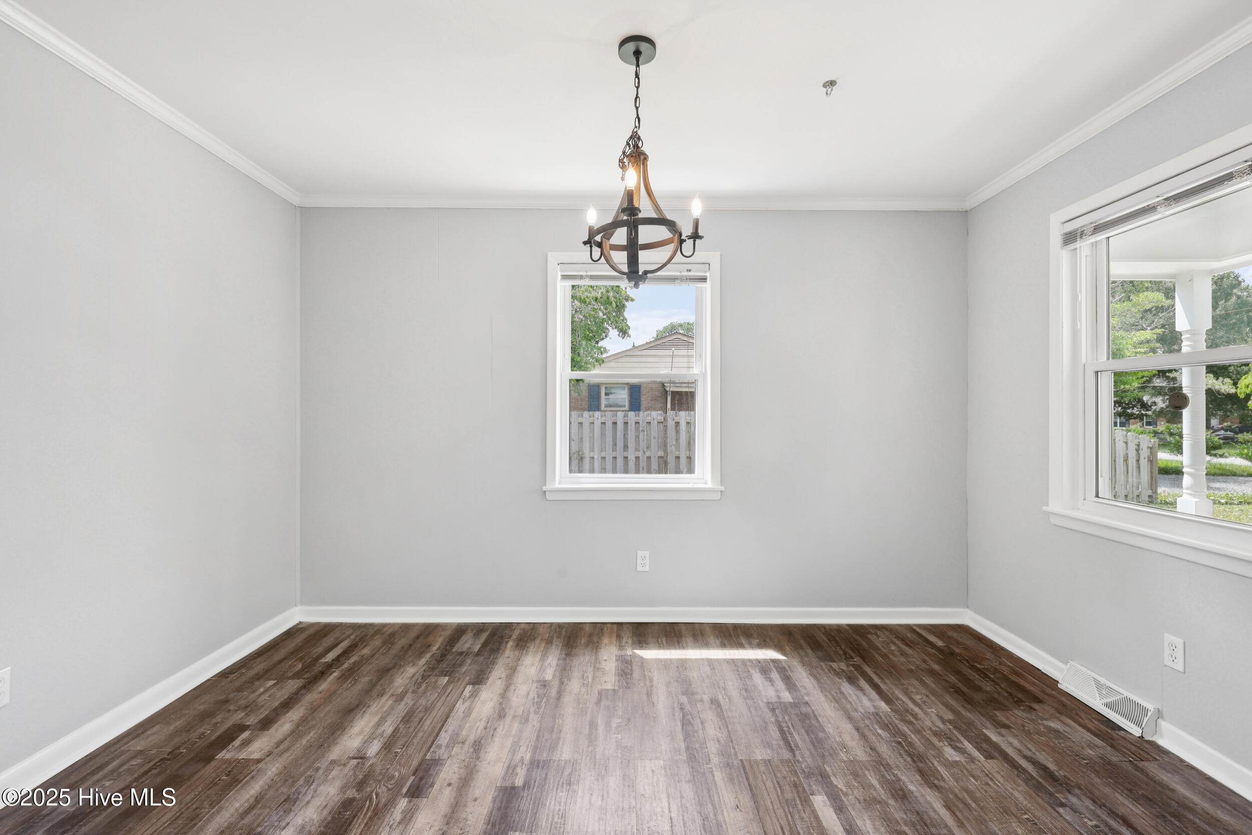 410 N Crestwood Drive