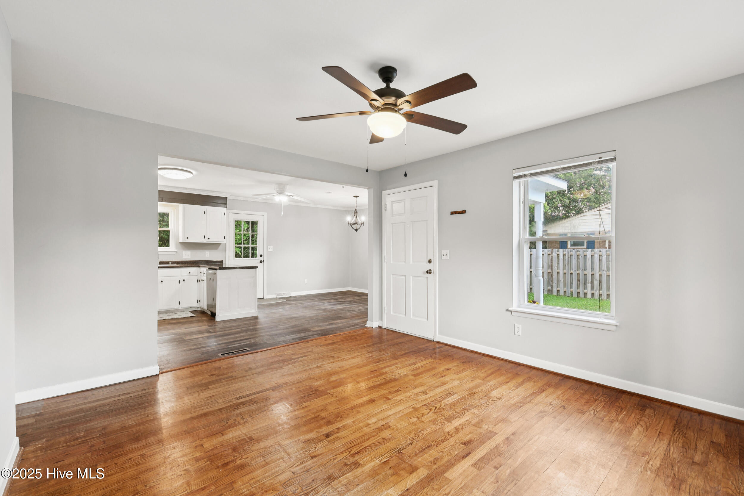 410 N Crestwood Drive