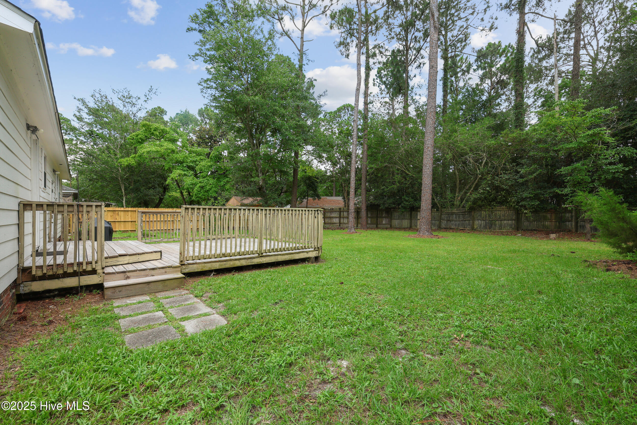 410 N Crestwood Drive