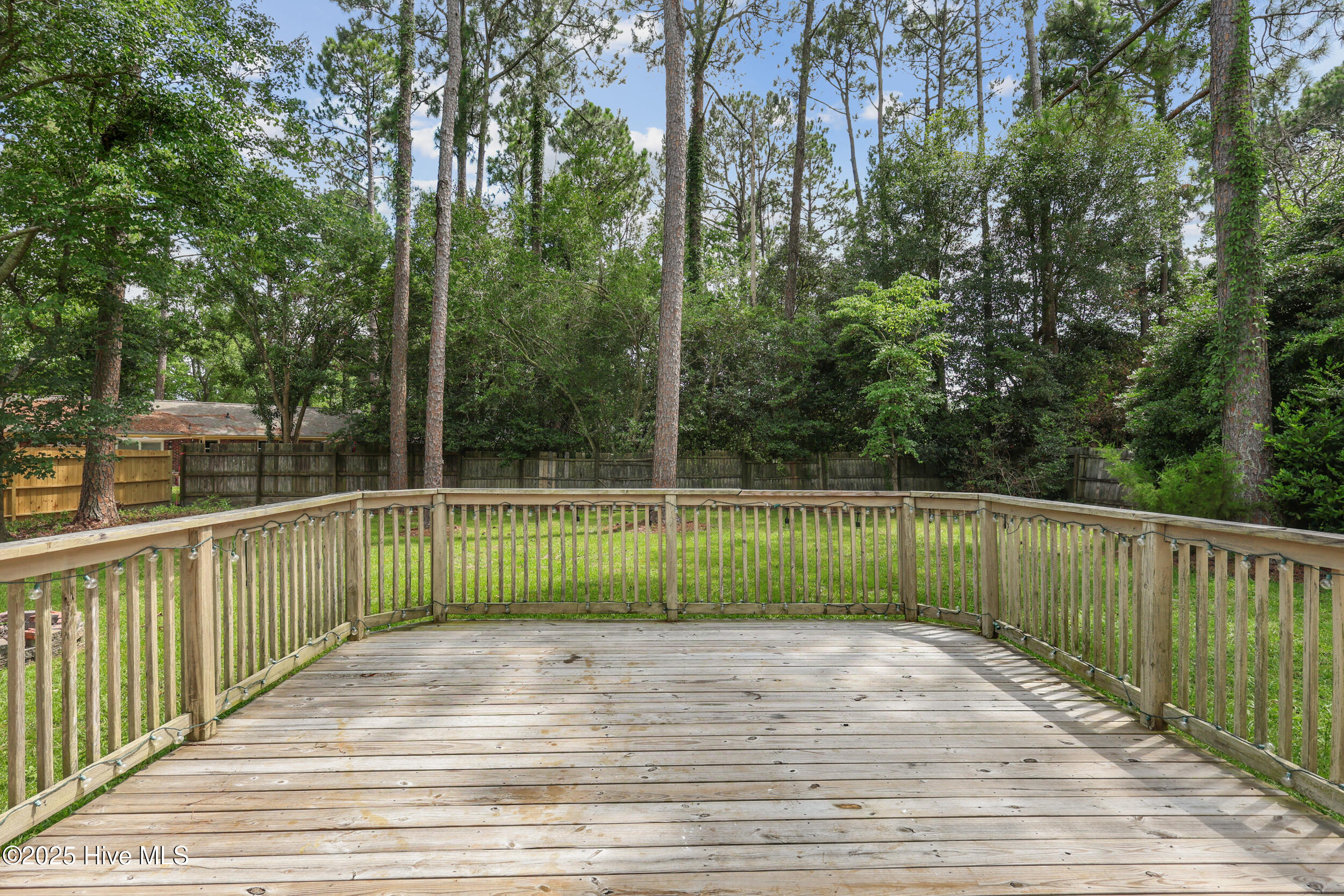 410 N Crestwood Drive