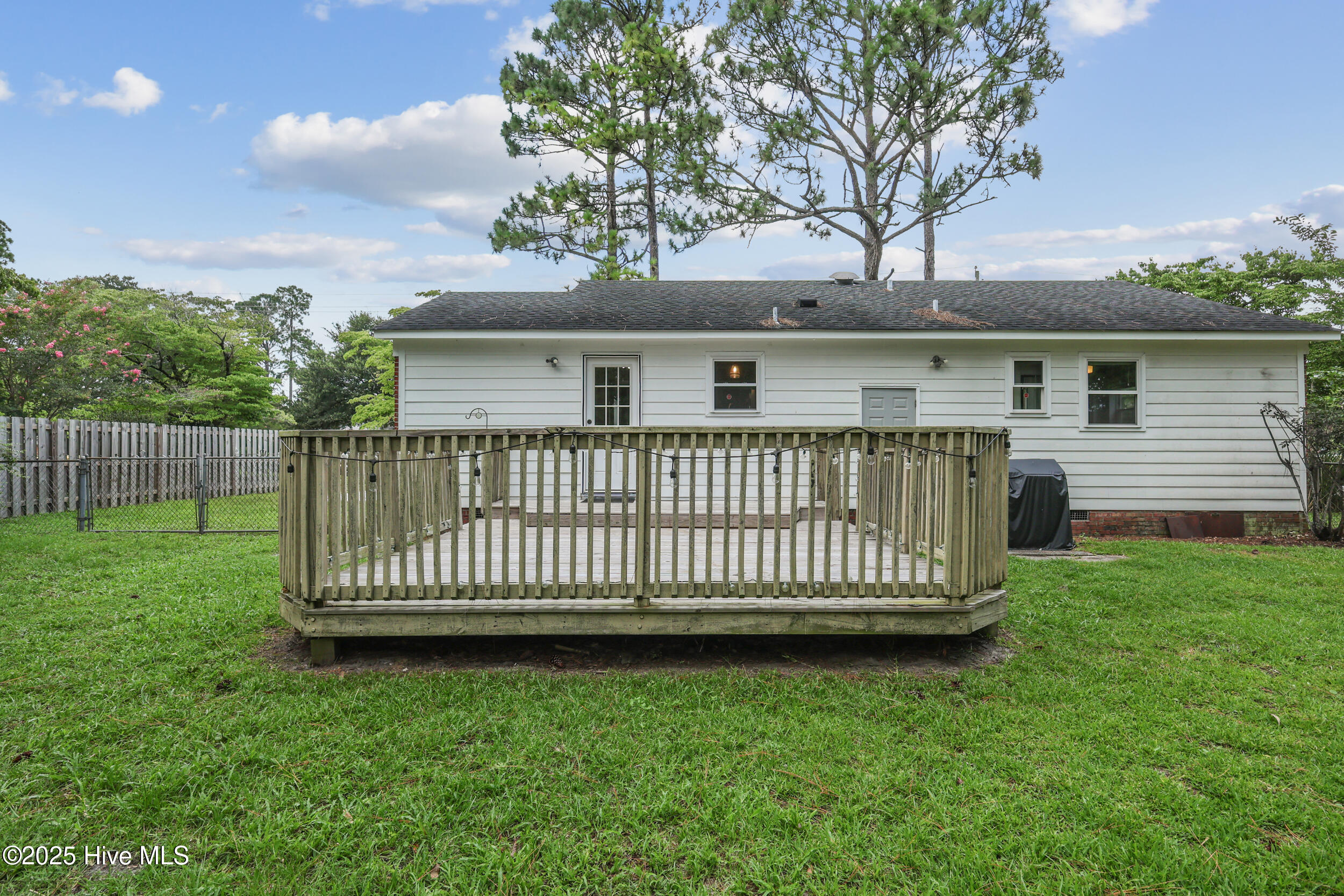 410 N Crestwood Drive