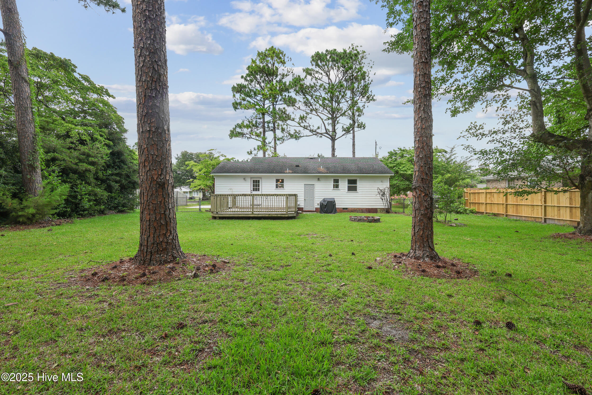 410 N Crestwood Drive