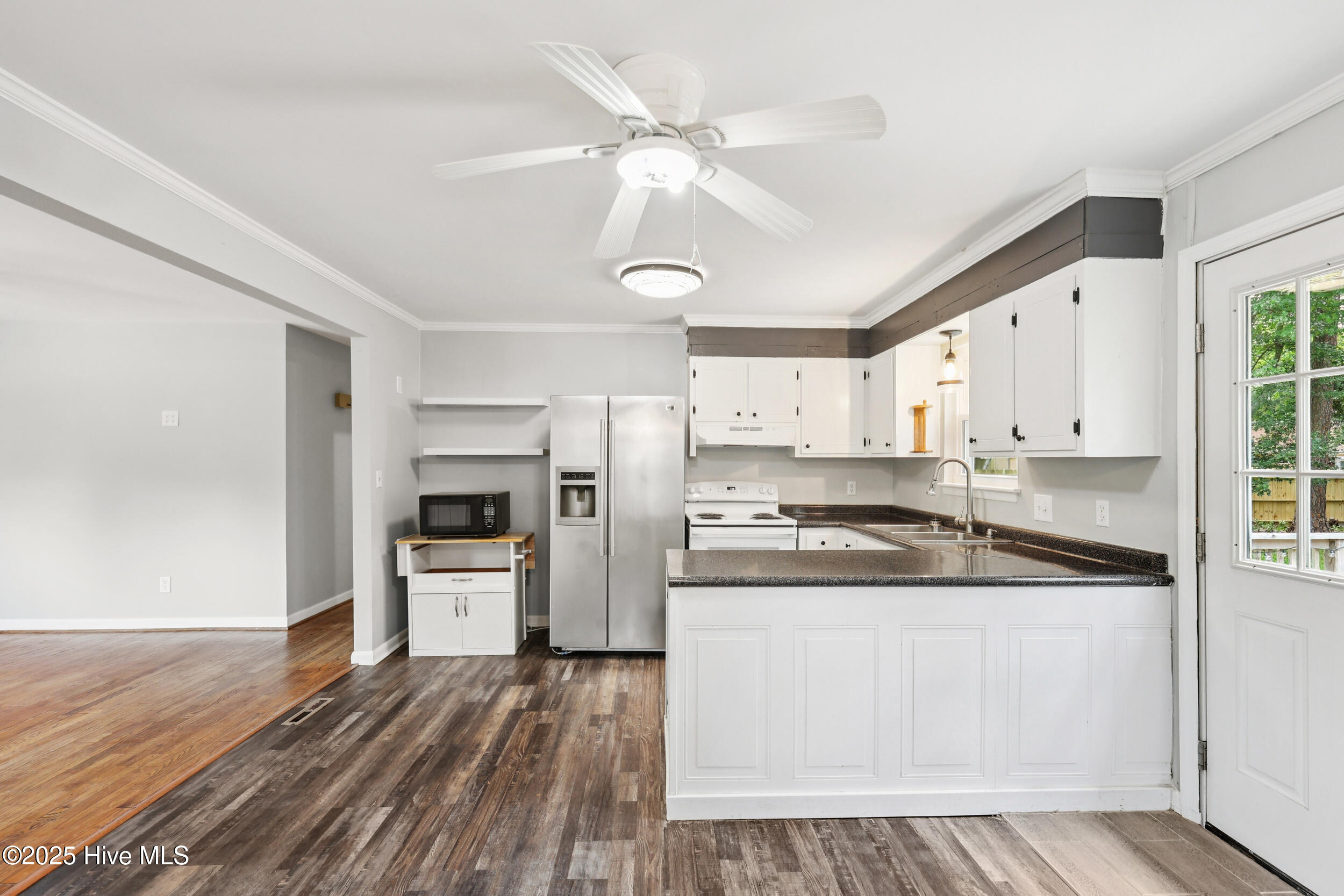 410 N Crestwood Drive