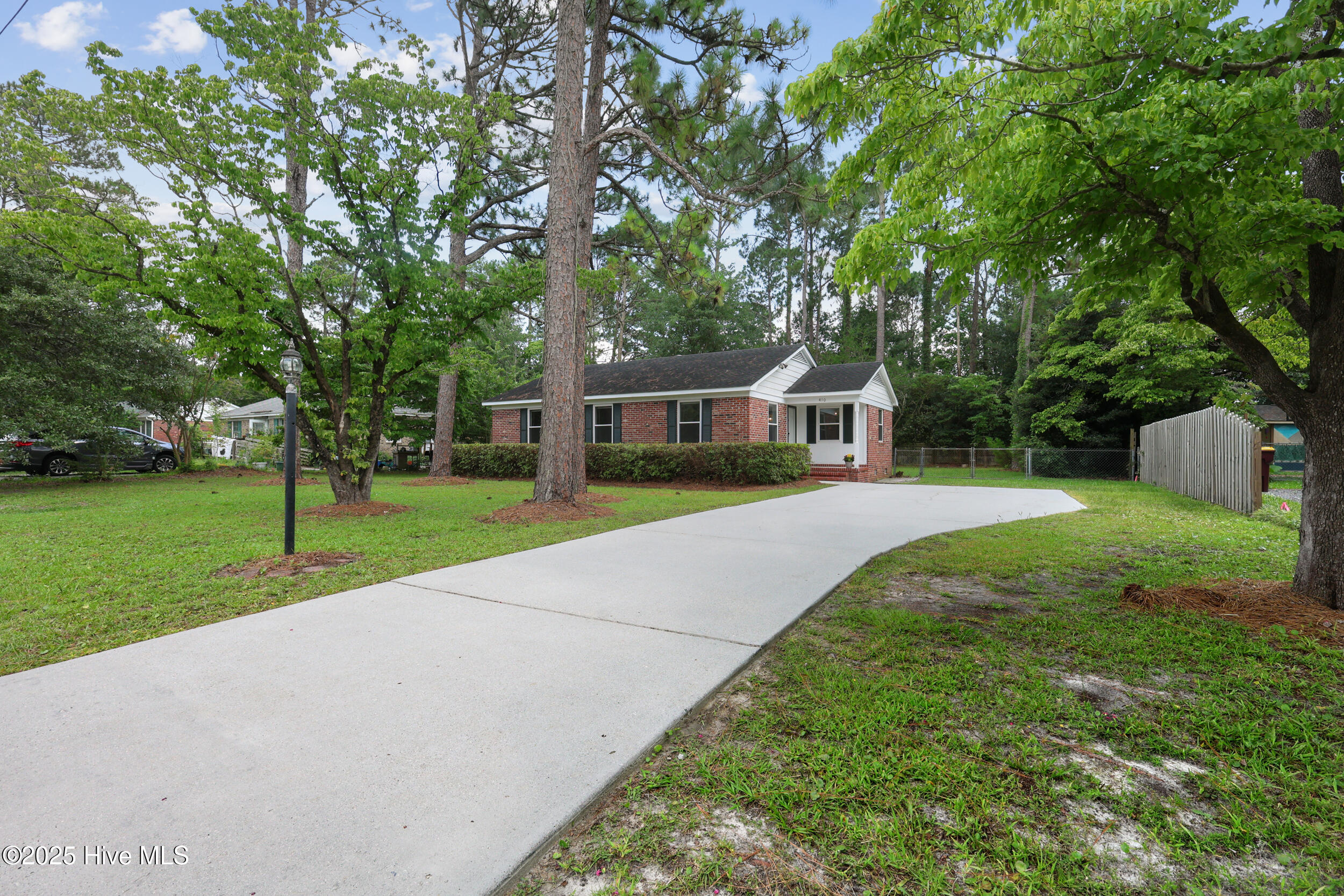 410 N Crestwood Drive