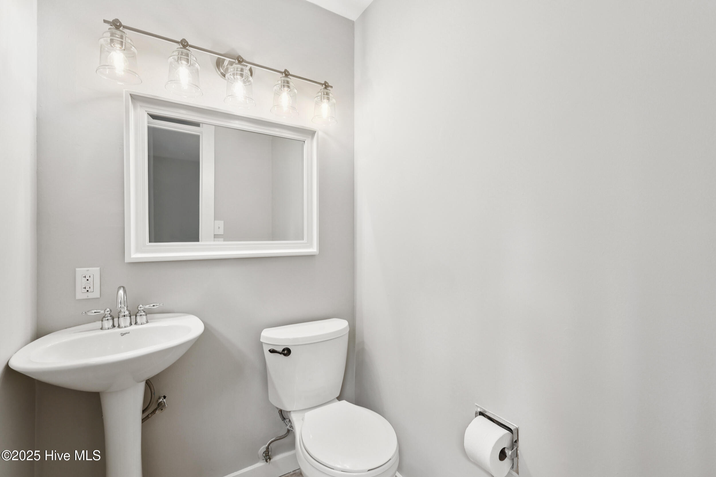 410 N Crestwood Drive