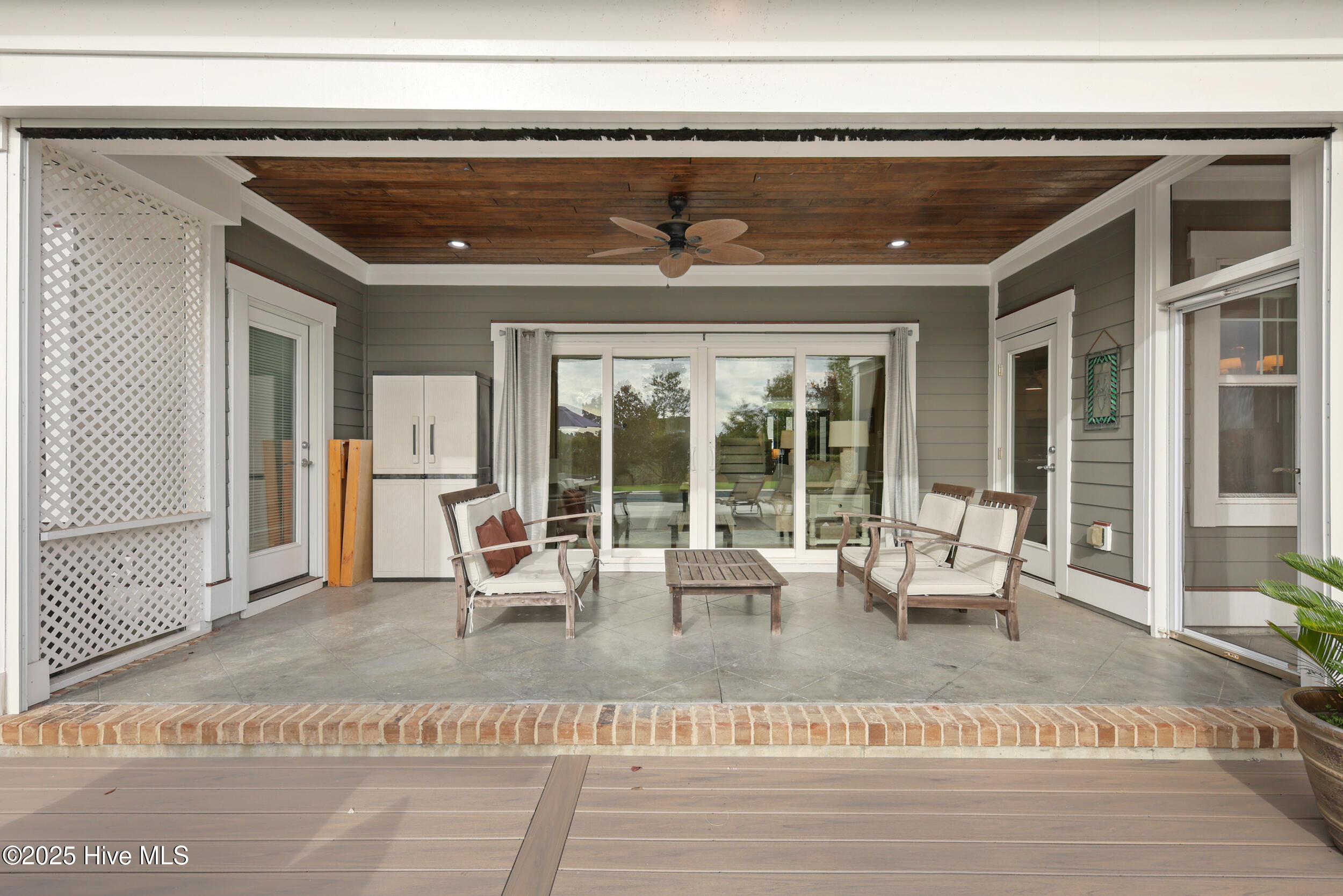 2101 Cokesbury Court