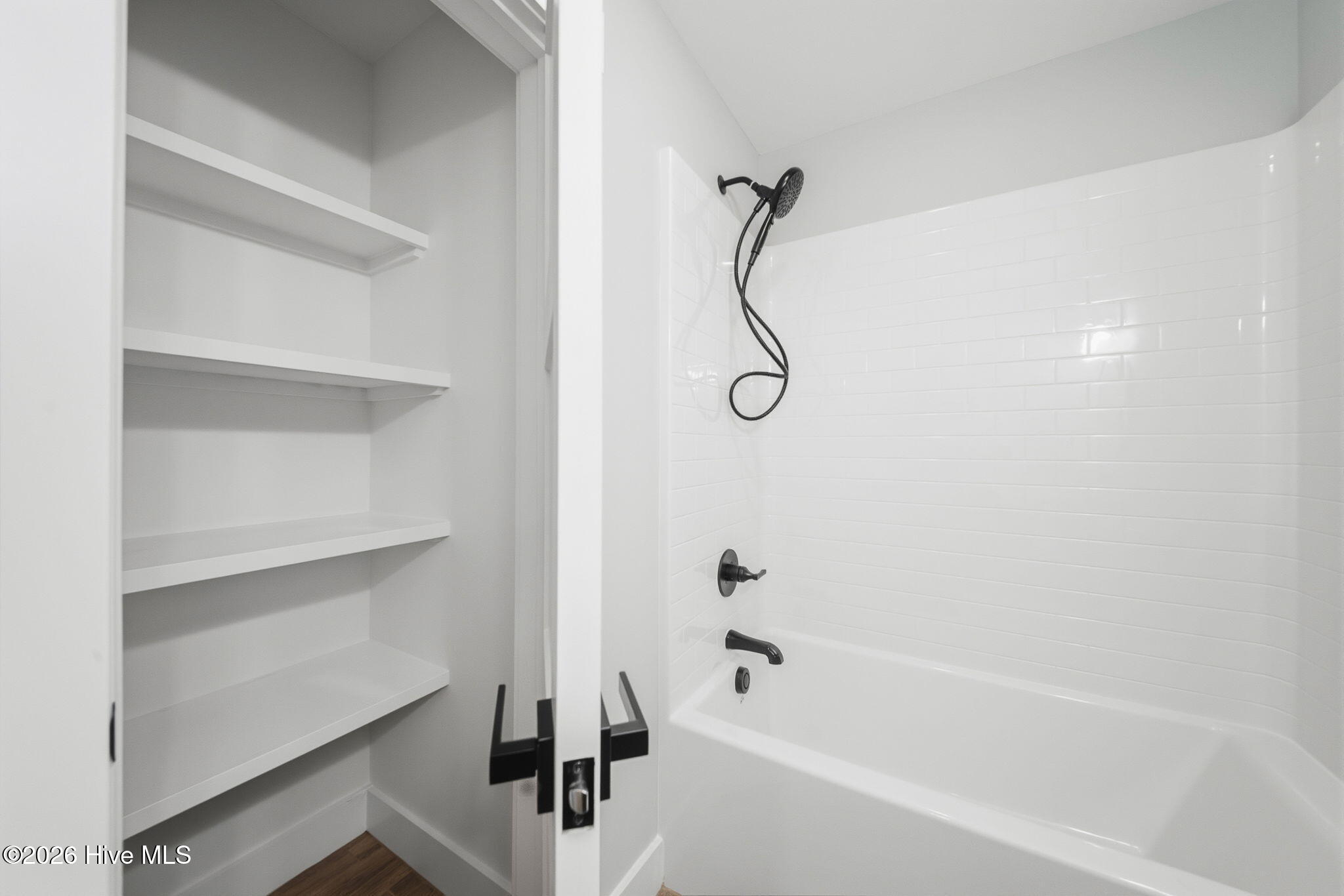 3928 Gillette Drive