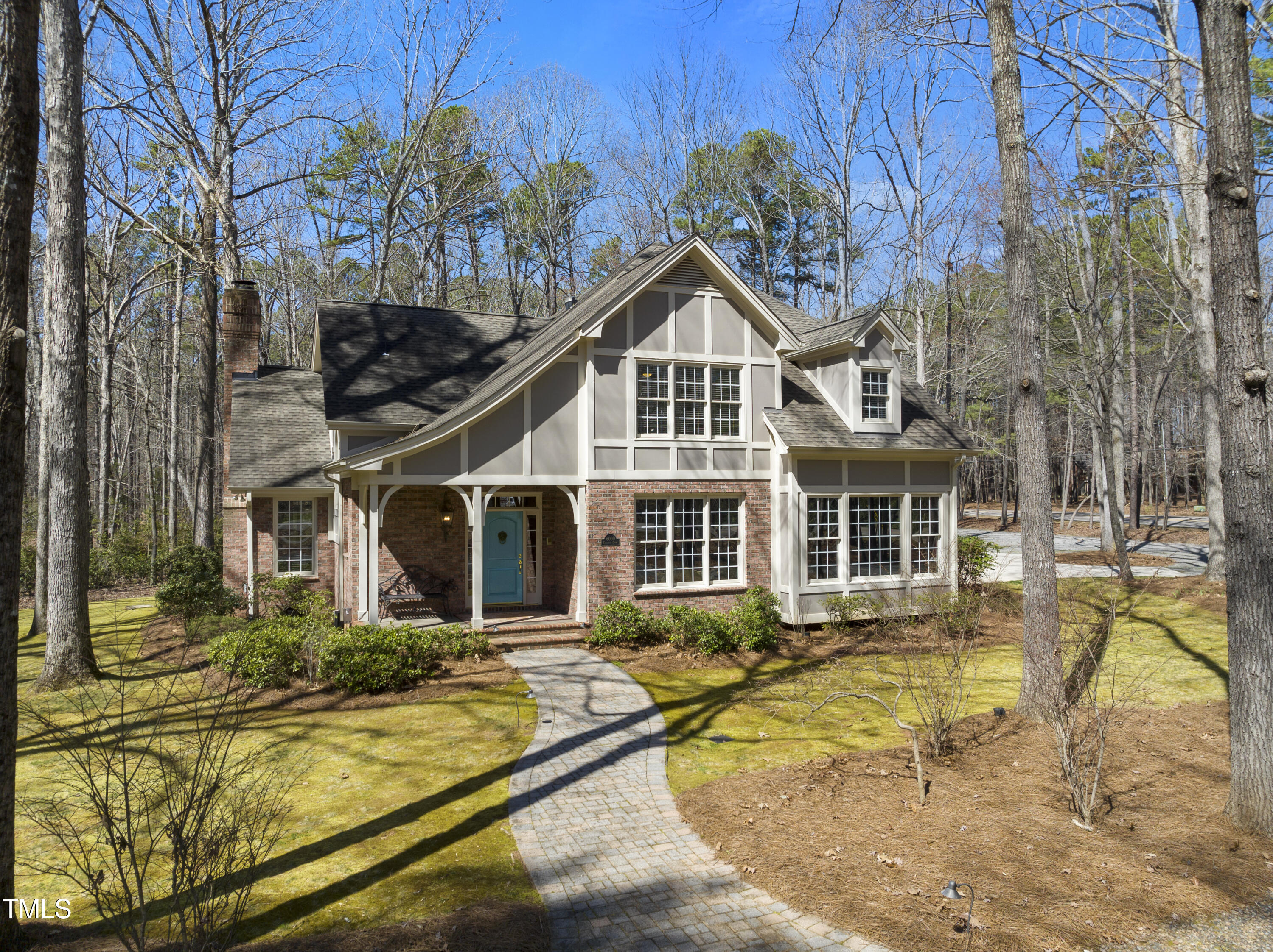 6000 Canadero Drive