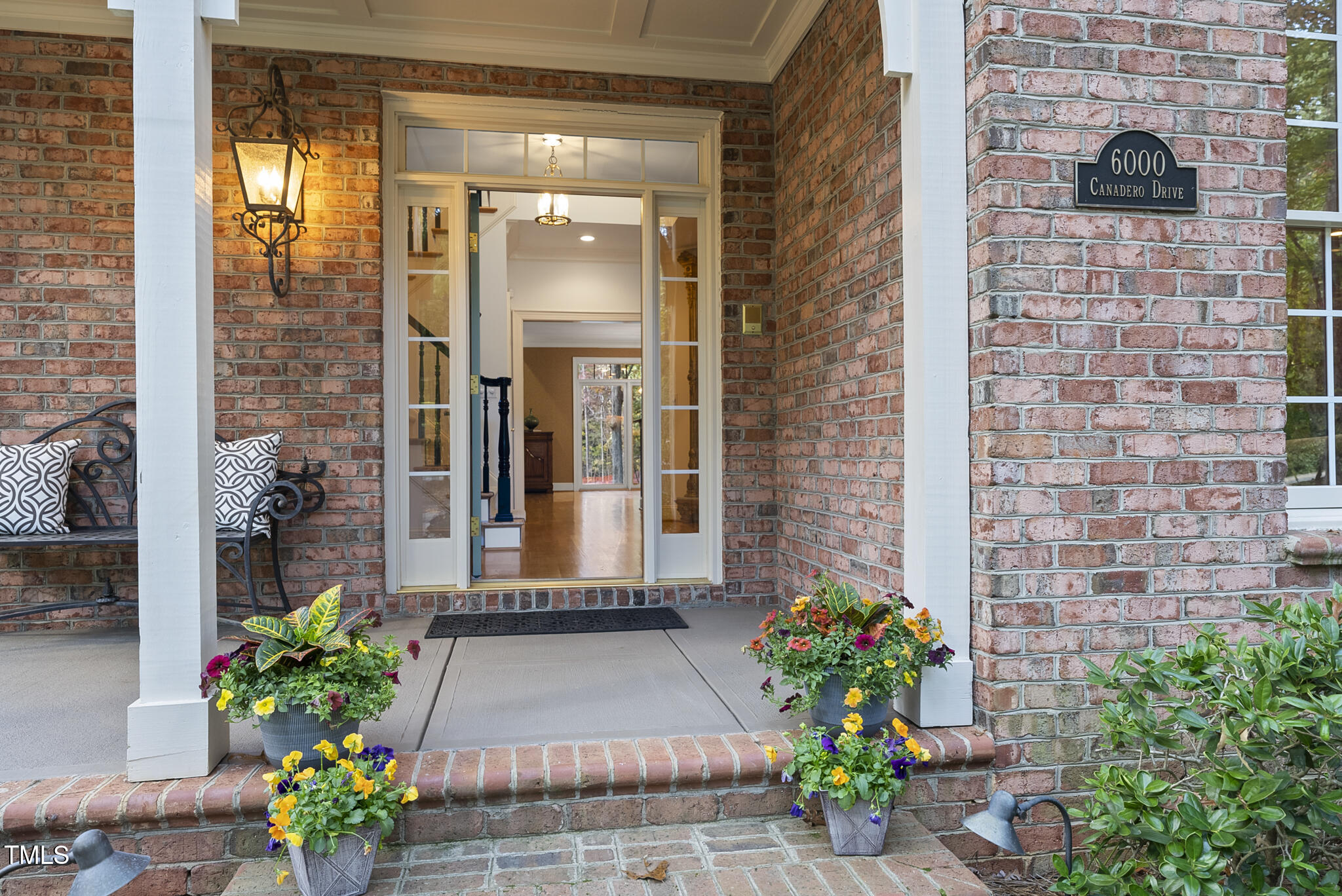 6000 Canadero Drive