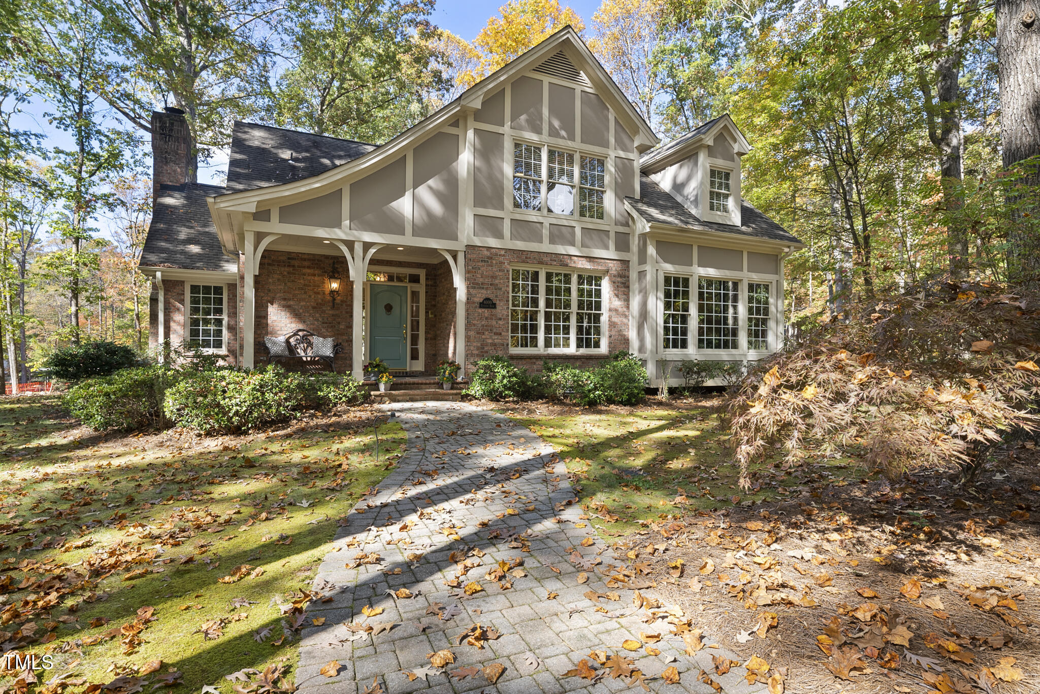 6000 Canadero Drive