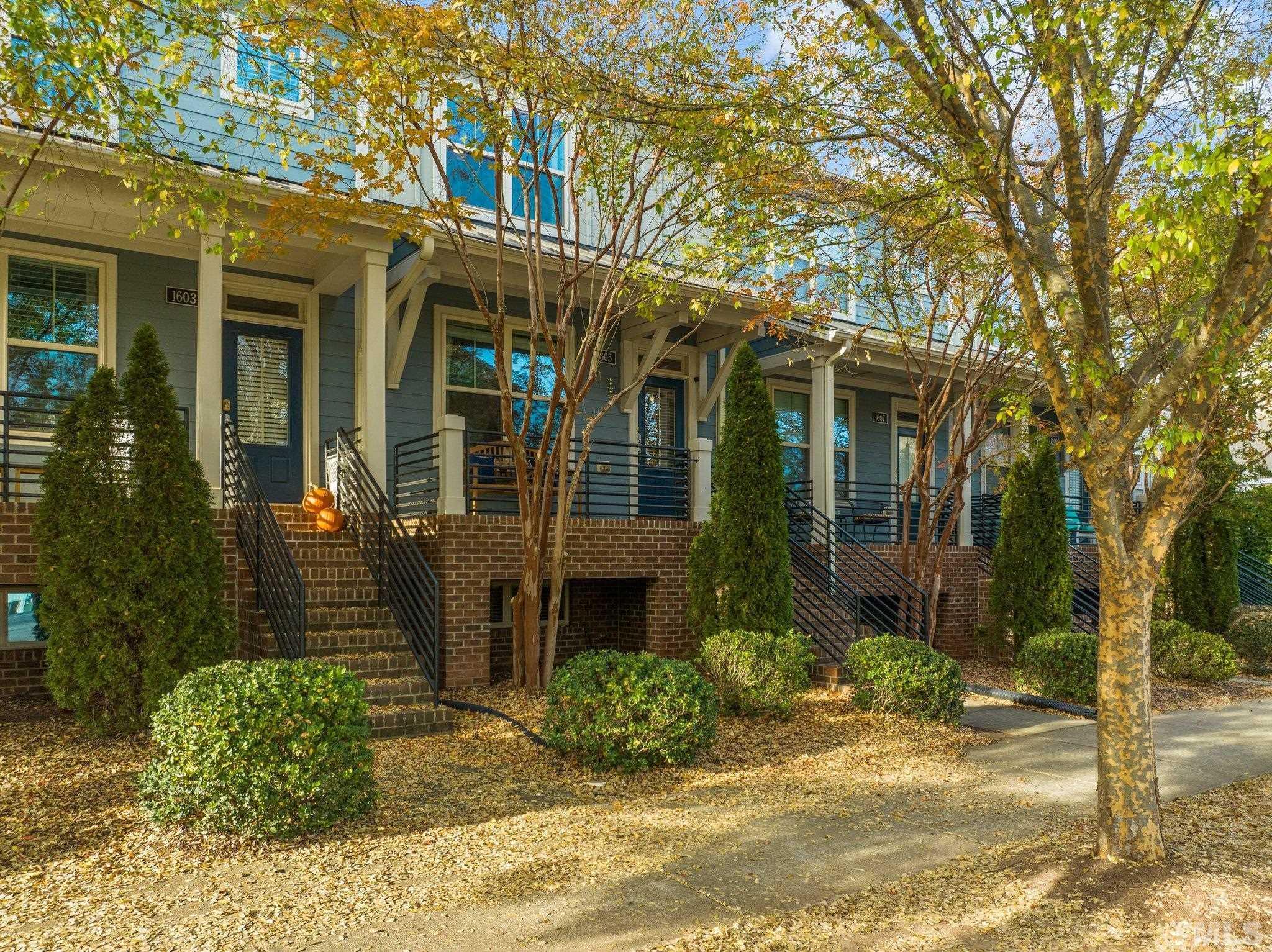 1605 Crafton Way