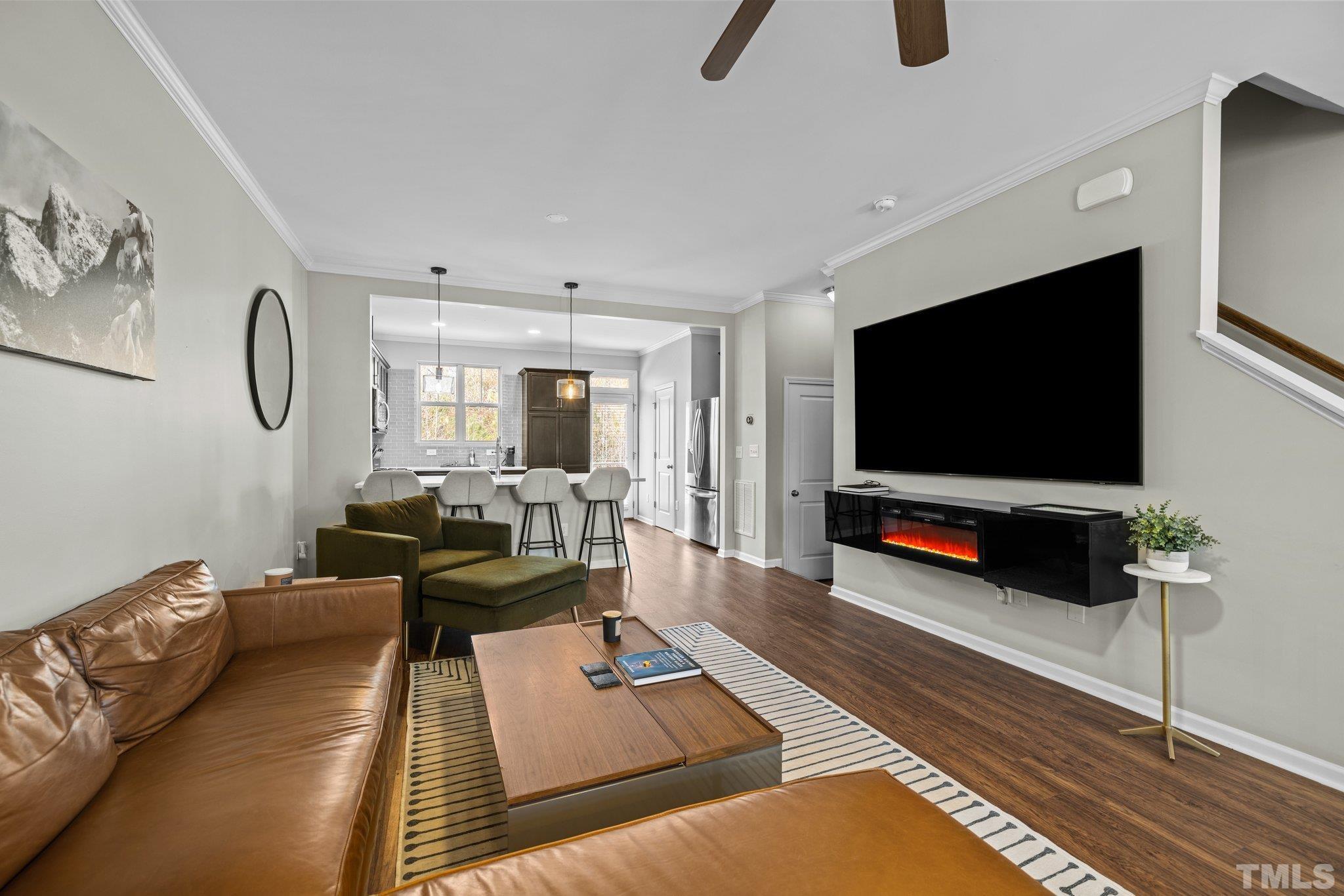 1605 Crafton Way