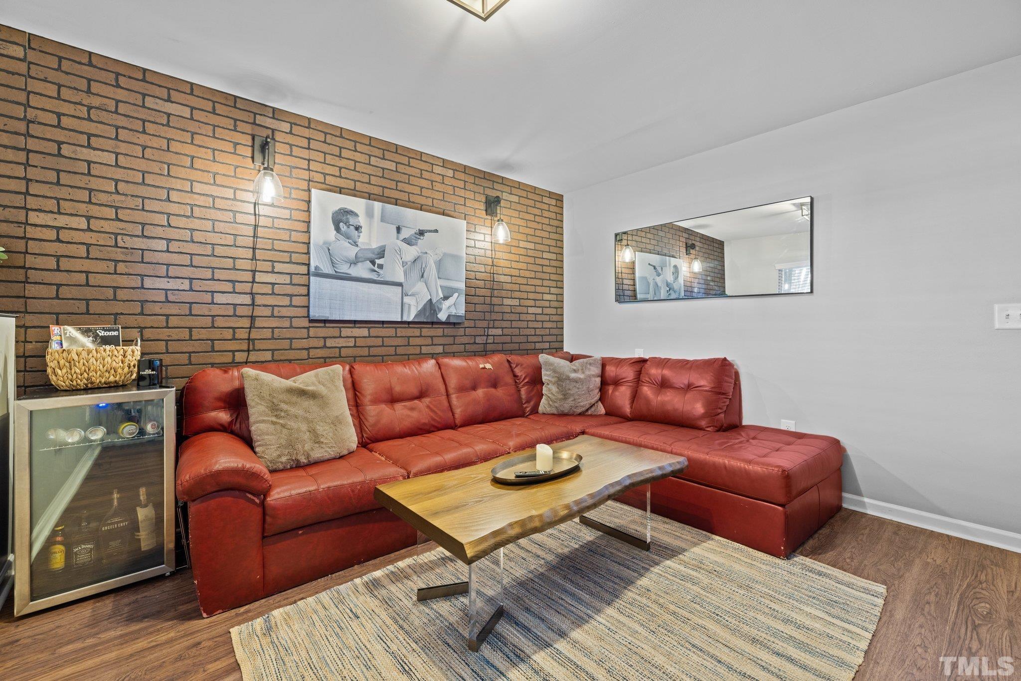 1605 Crafton Way