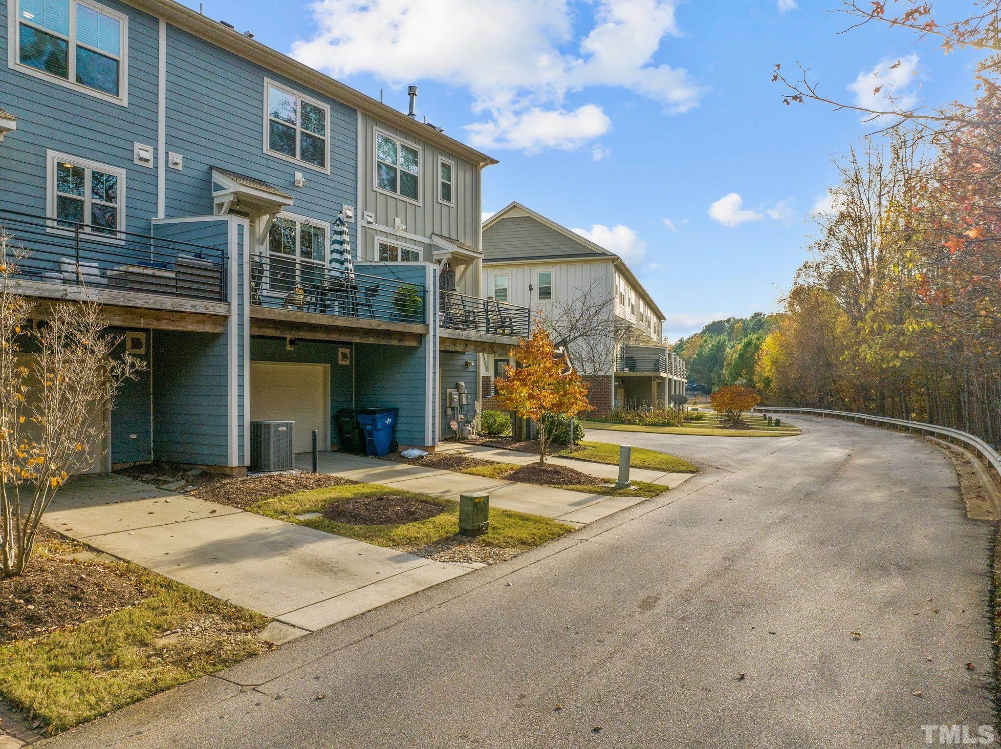 1605 Crafton Way