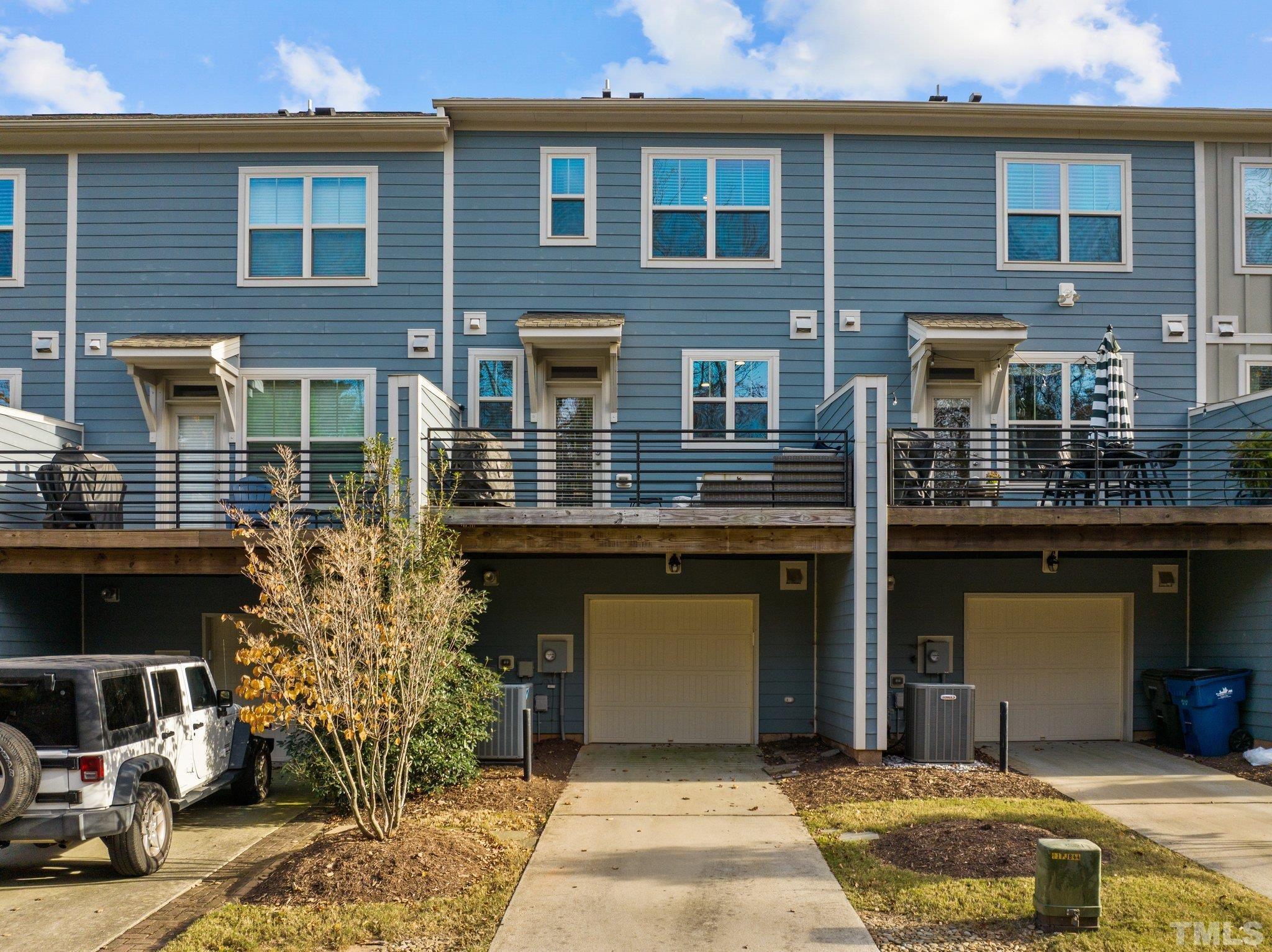 1605 Crafton Way