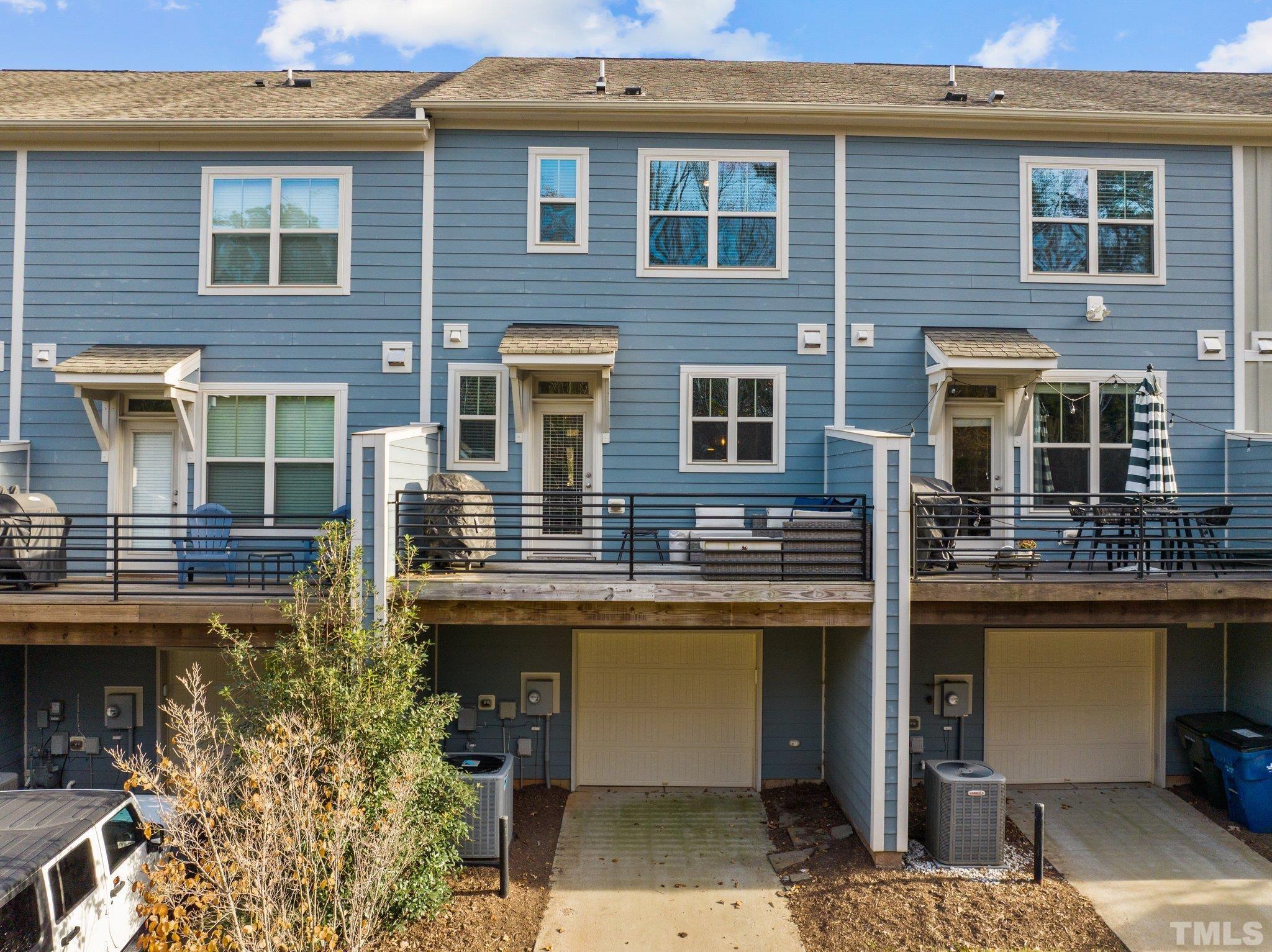 1605 Crafton Way