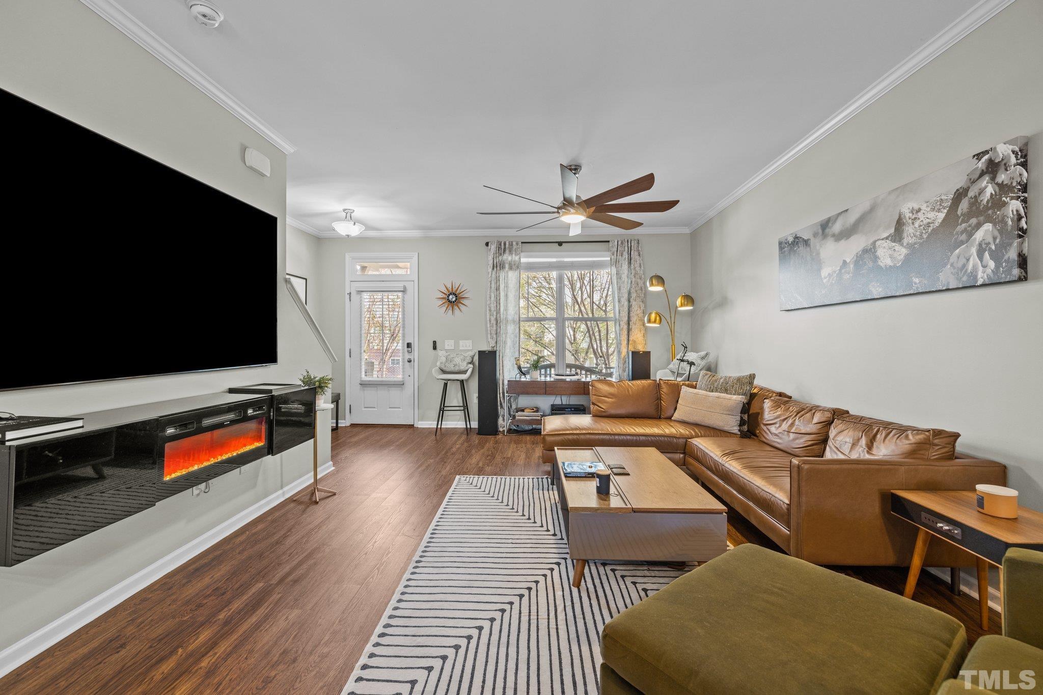1605 Crafton Way