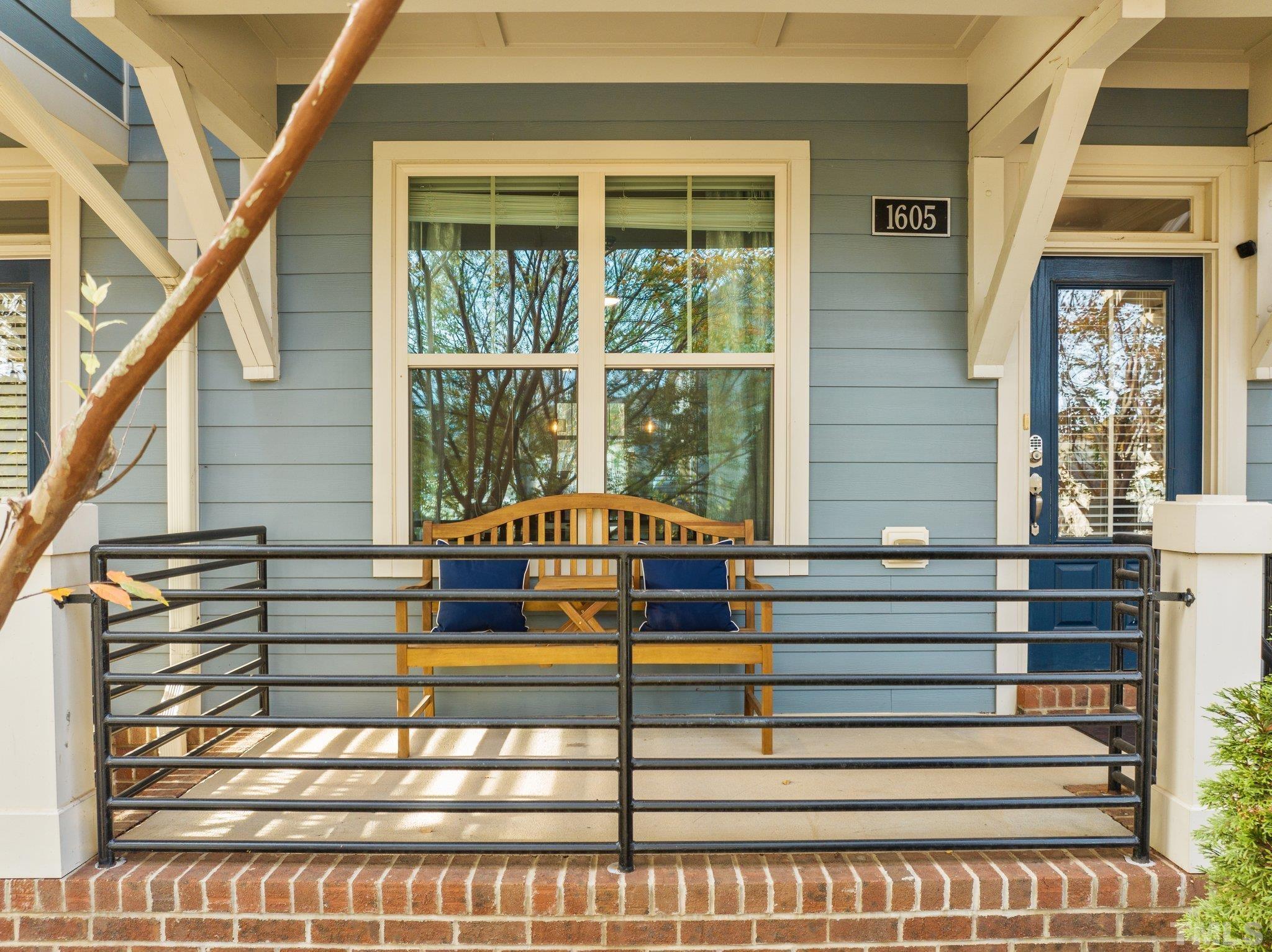 1605 Crafton Way
