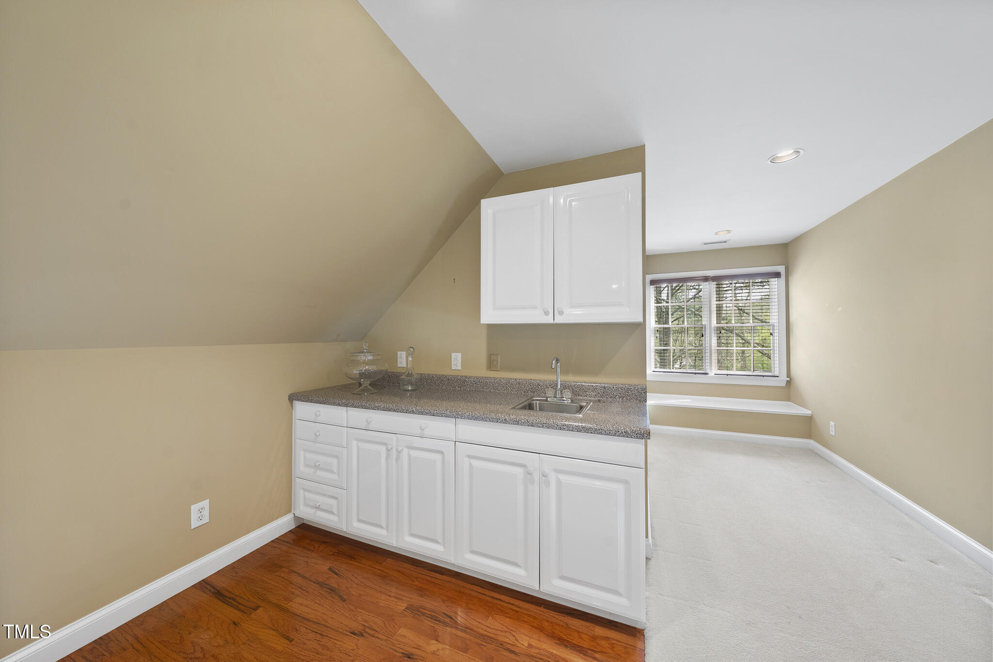 12101 Lockhart Lane