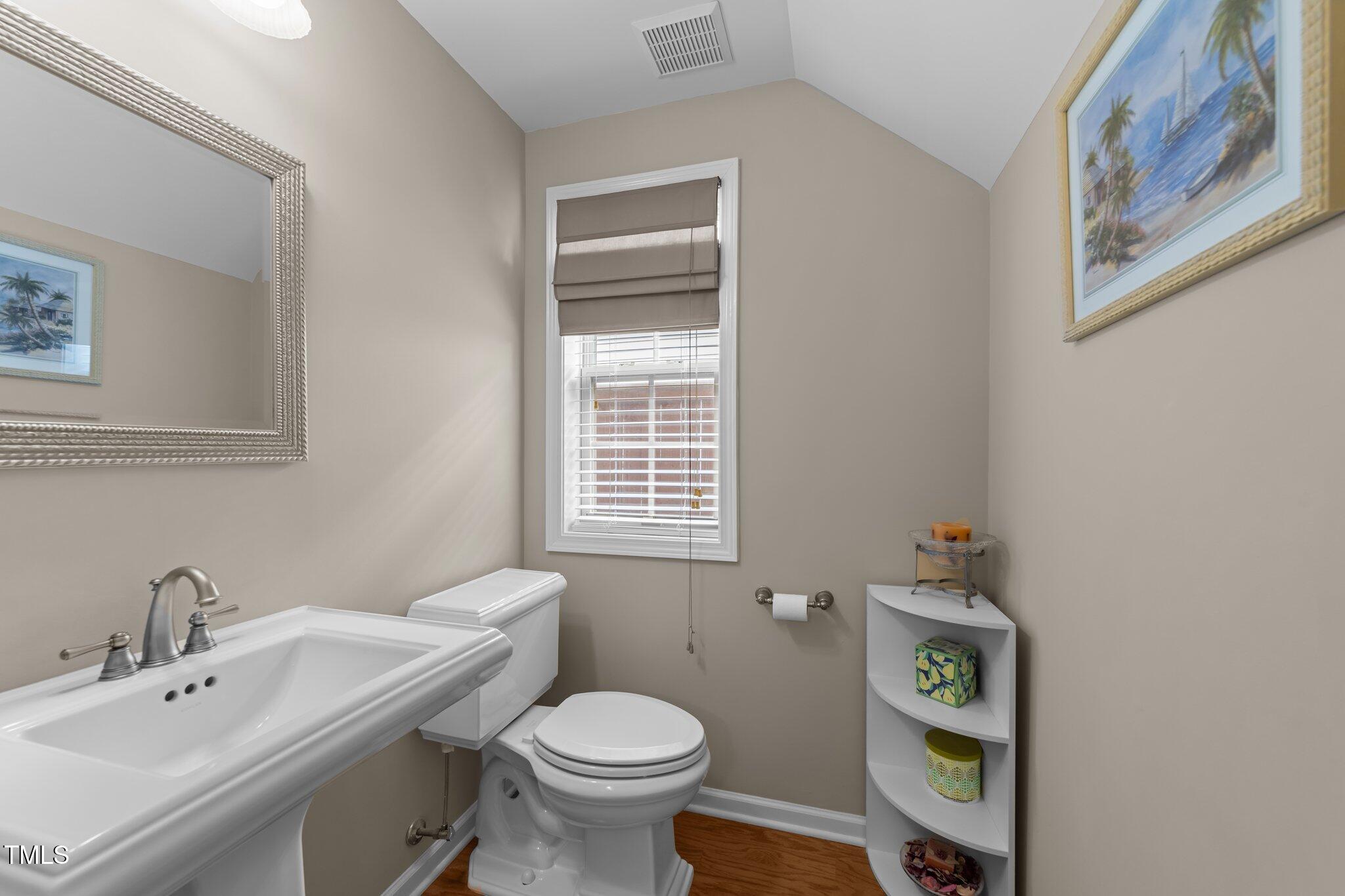 7768 Berry Crest Avenue