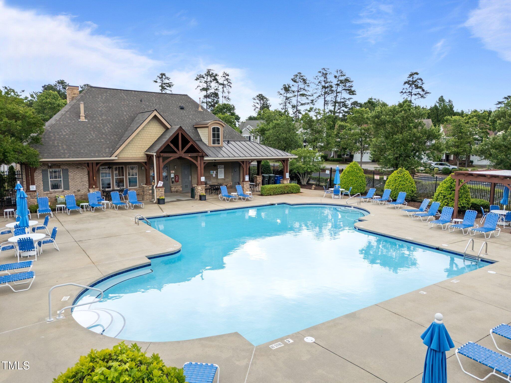 7768 Berry Crest Avenue