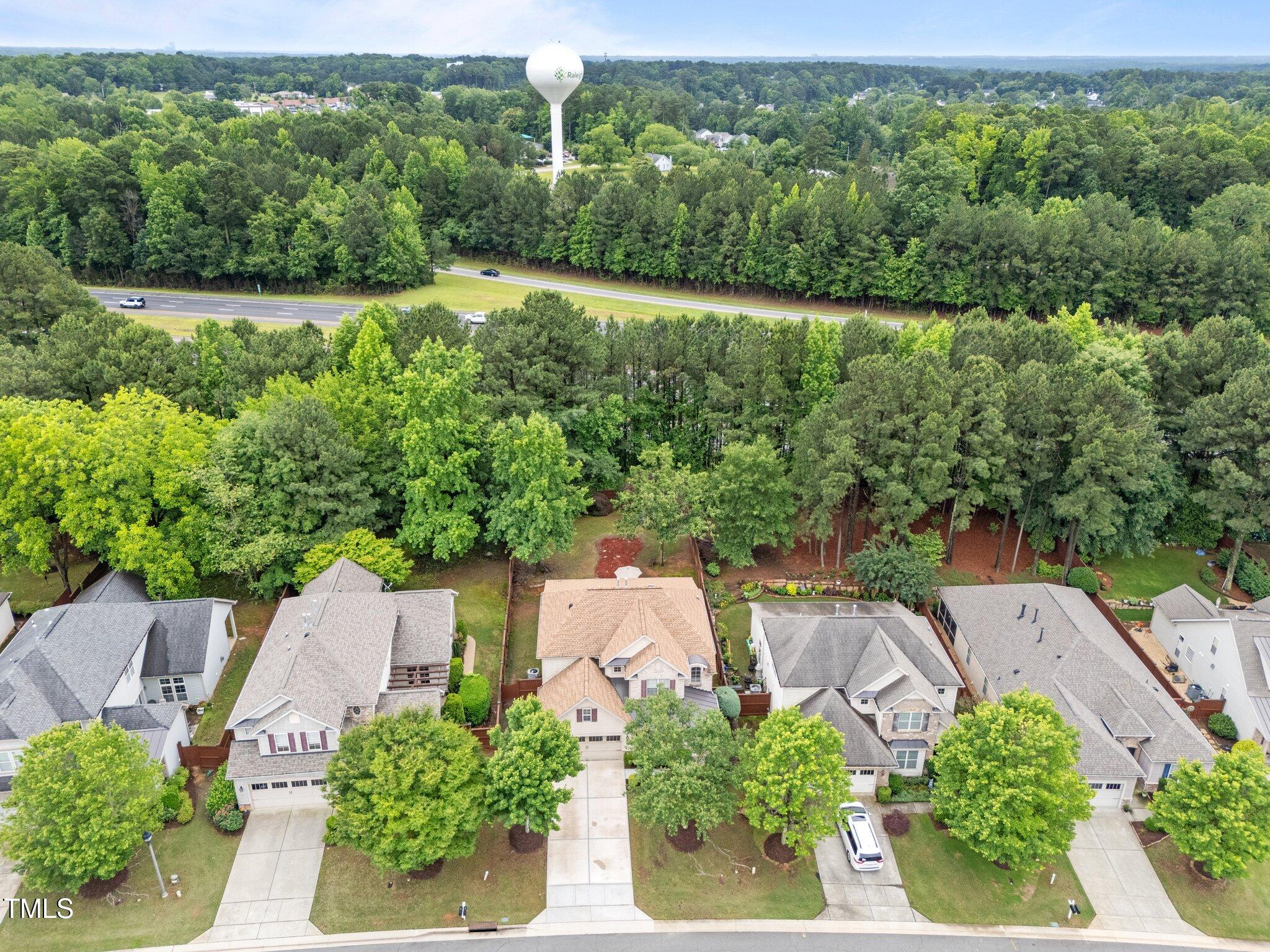 7768 Berry Crest Avenue