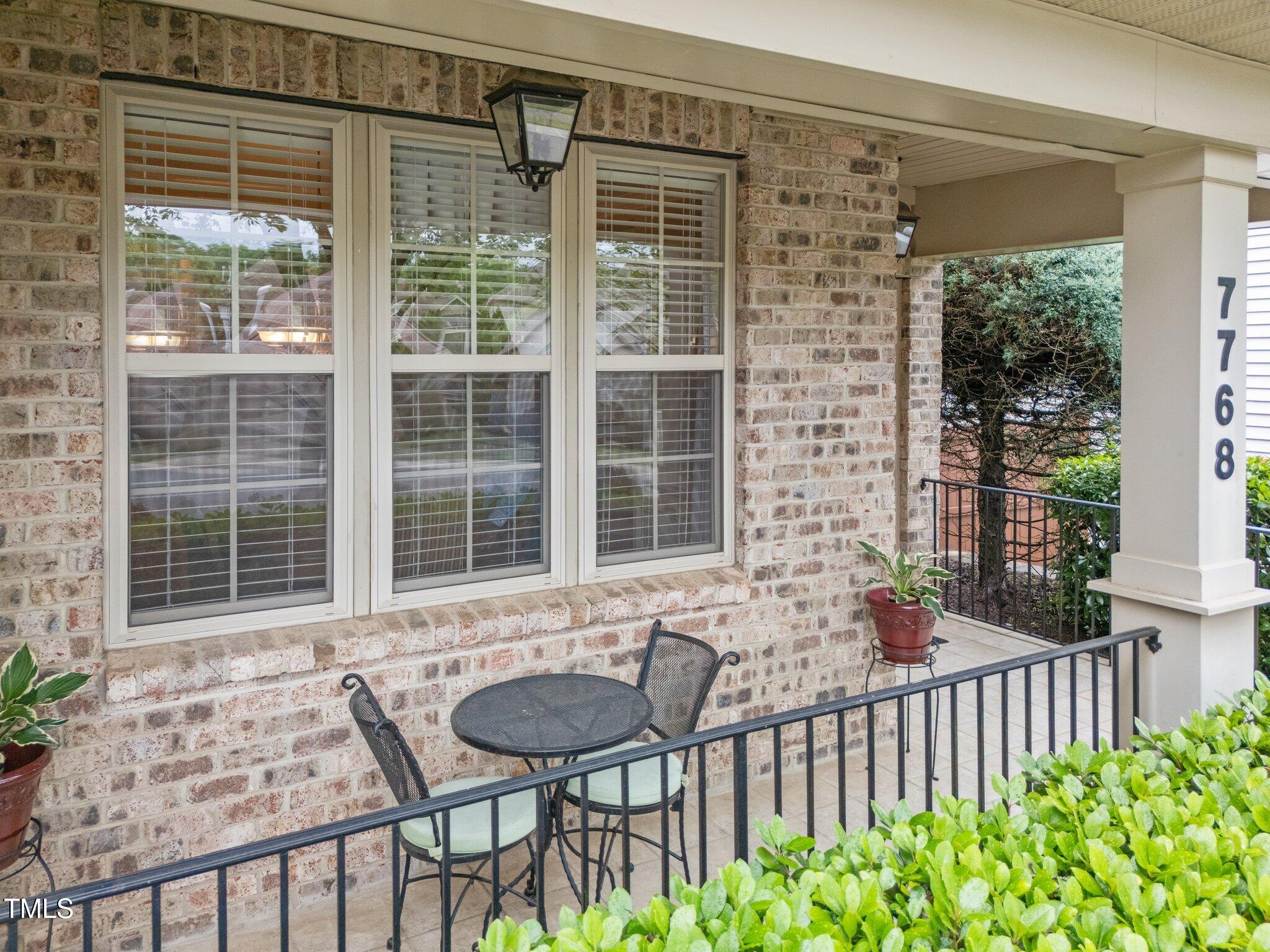 7768 Berry Crest Avenue