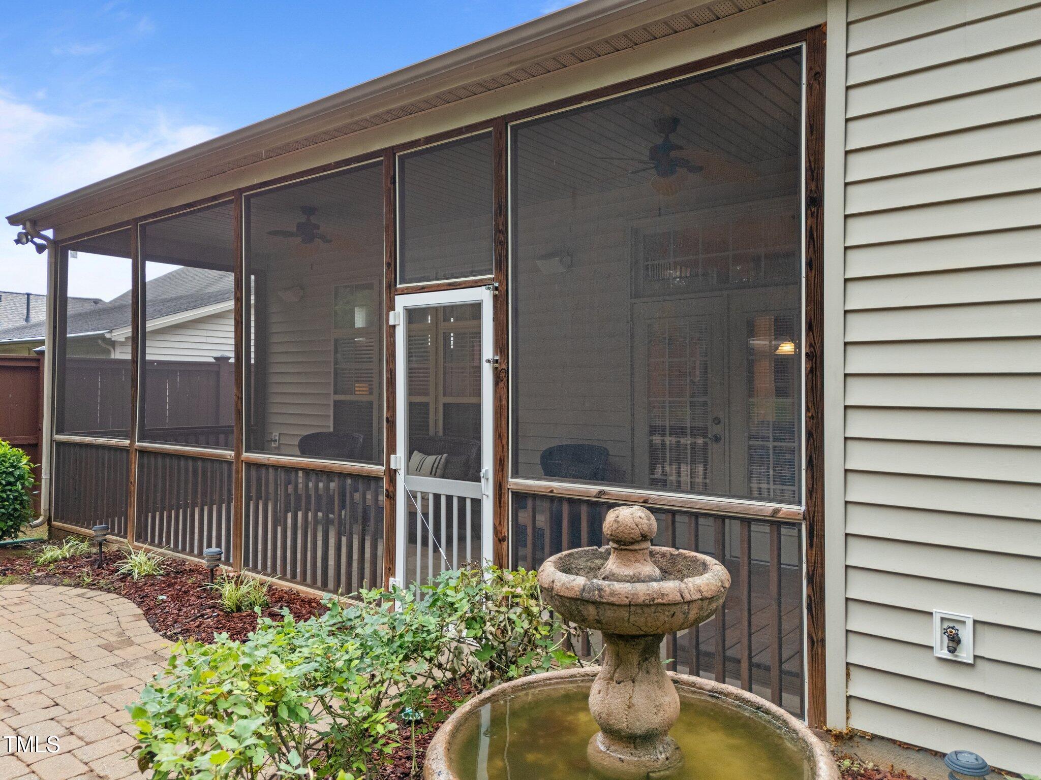 7768 Berry Crest Avenue