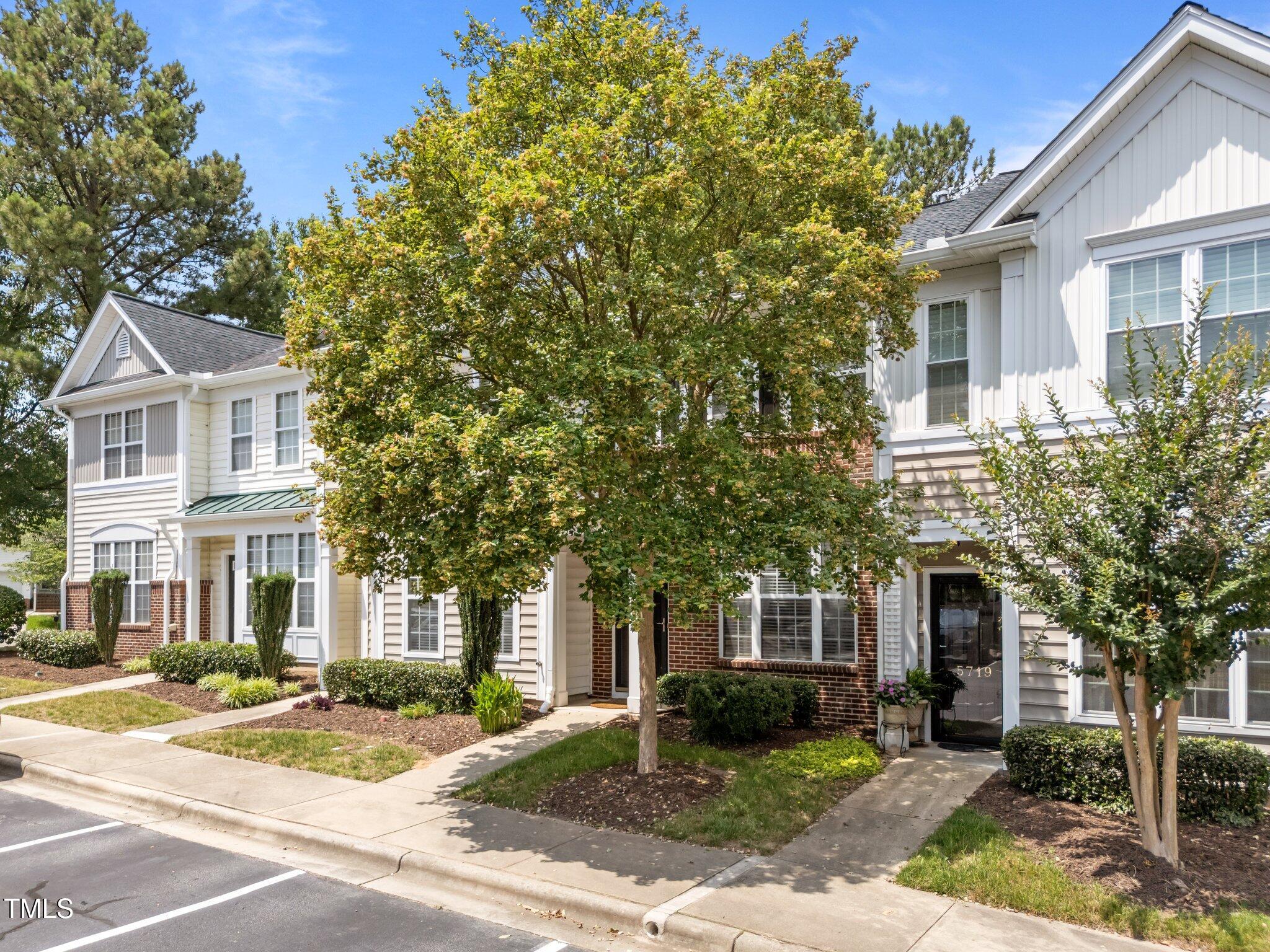 5717 Corbon Crest Lane