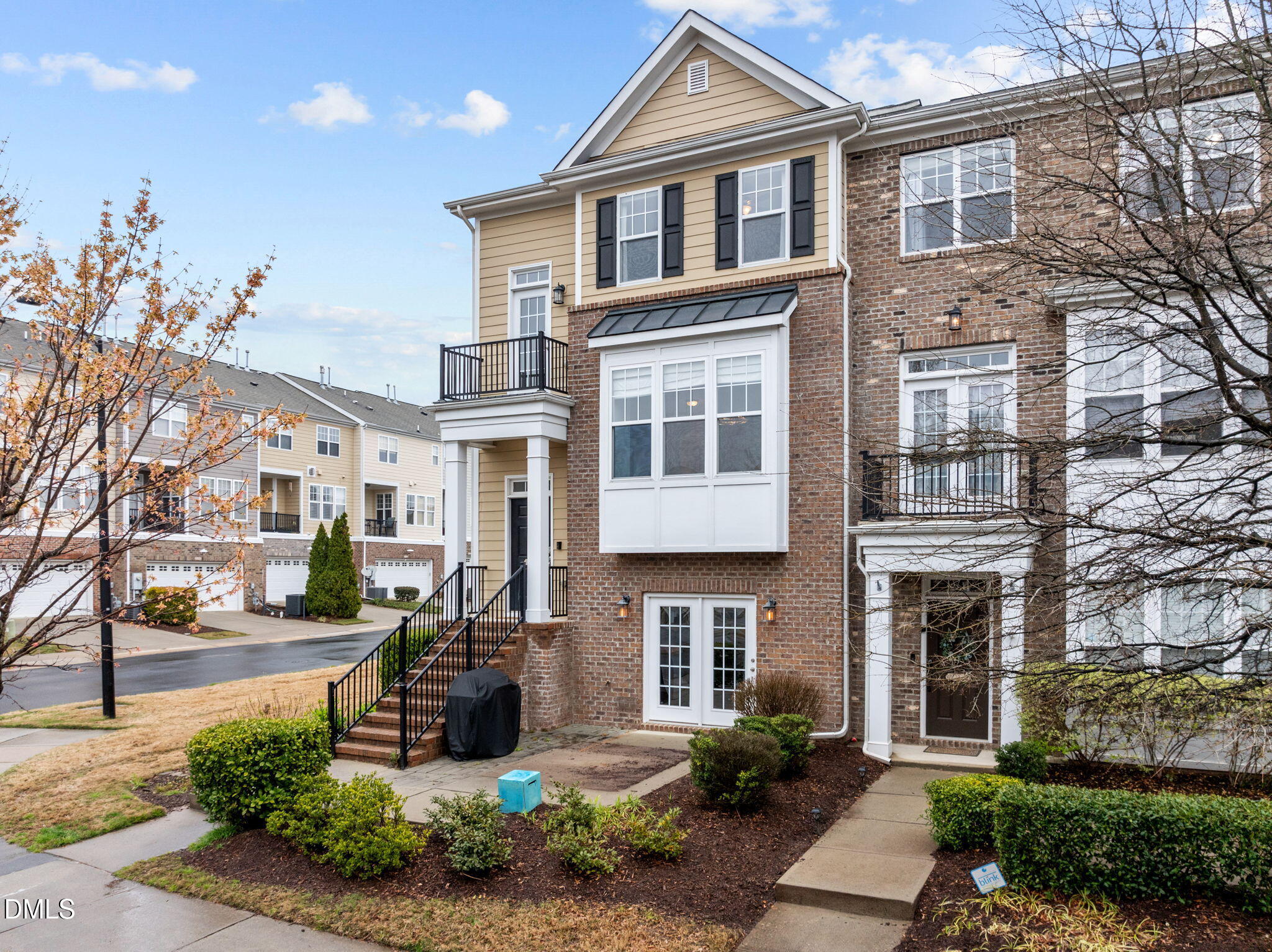 10122 Glen Autumn Road