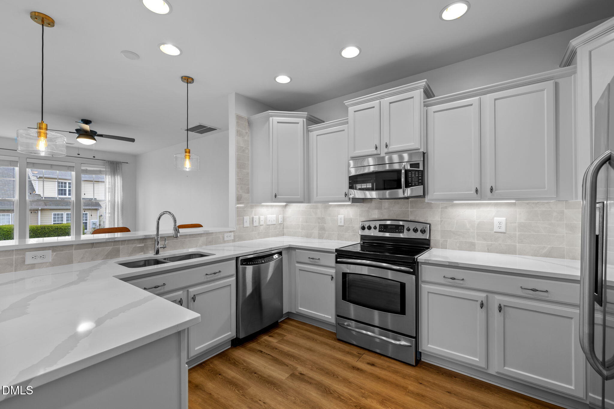 10122 Glen Autumn Road