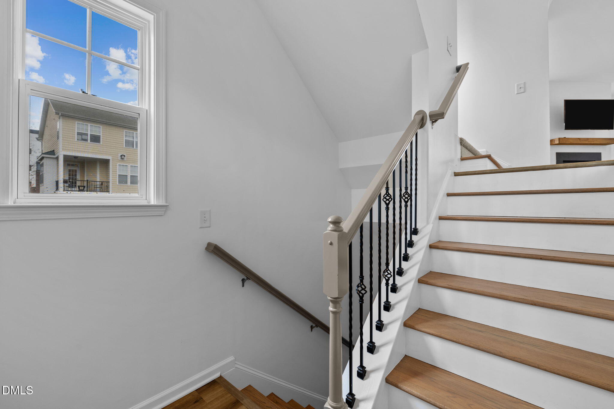 10122 Glen Autumn Road