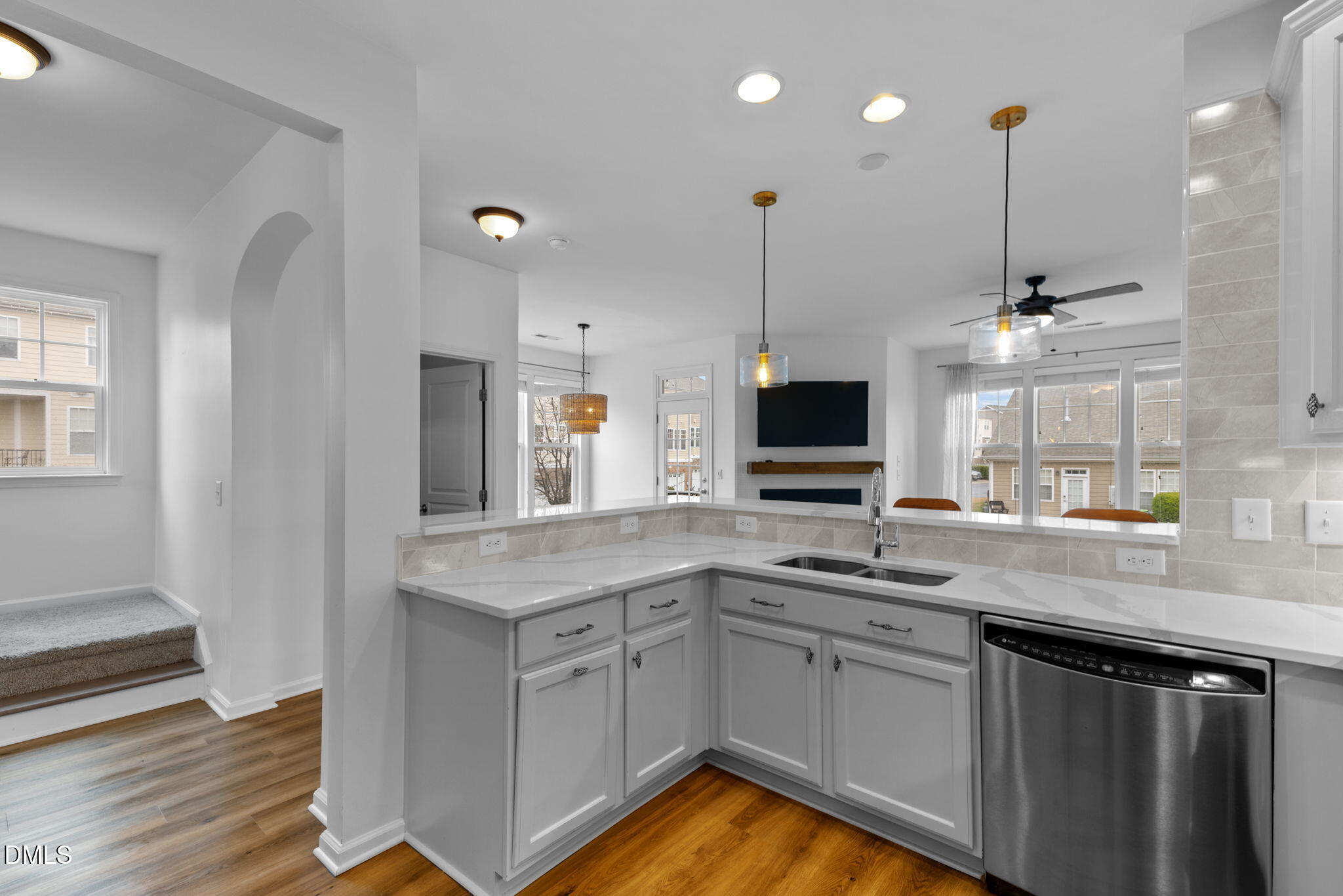 10122 Glen Autumn Road