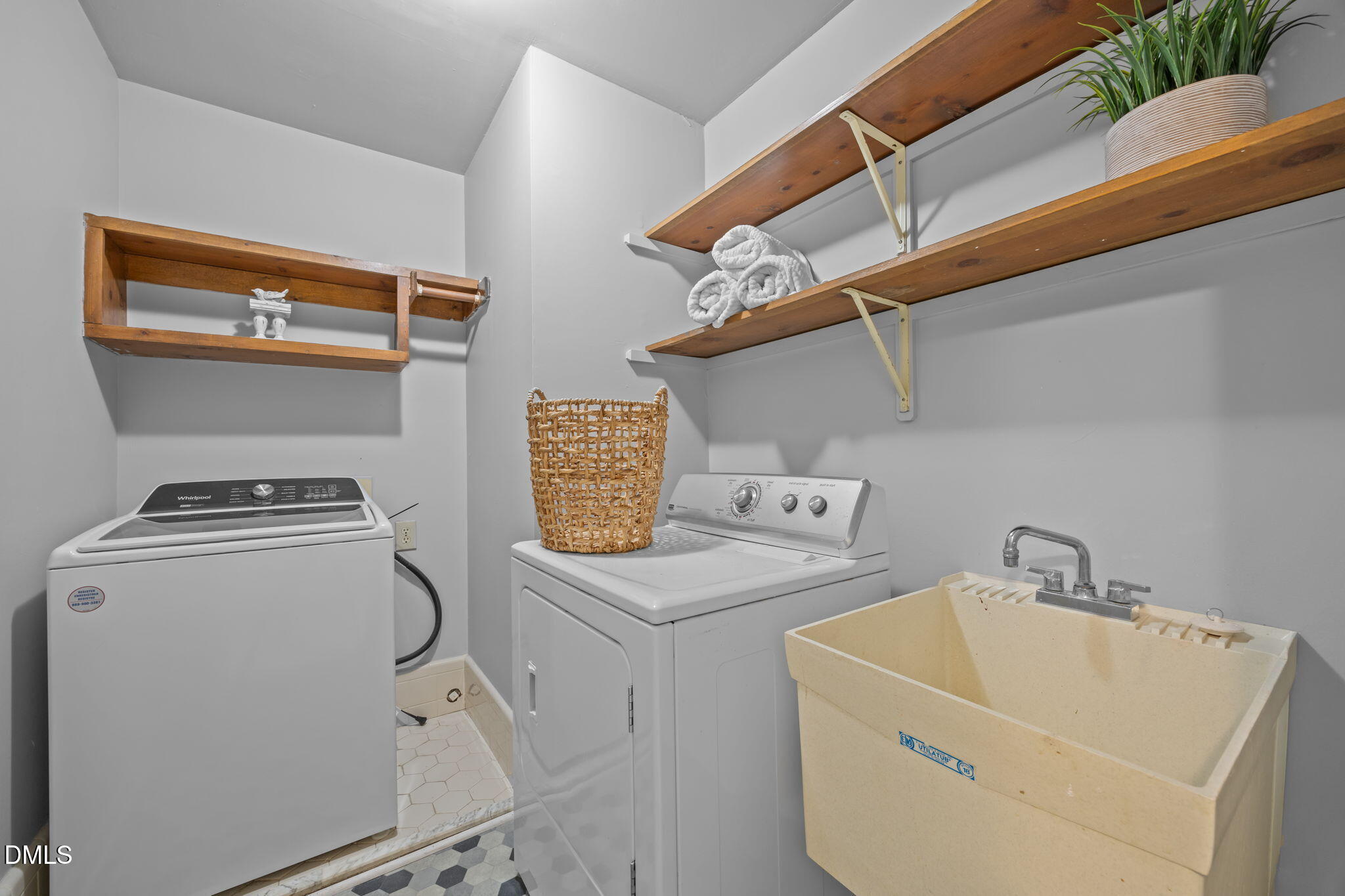 8309 Apple Orchard Way