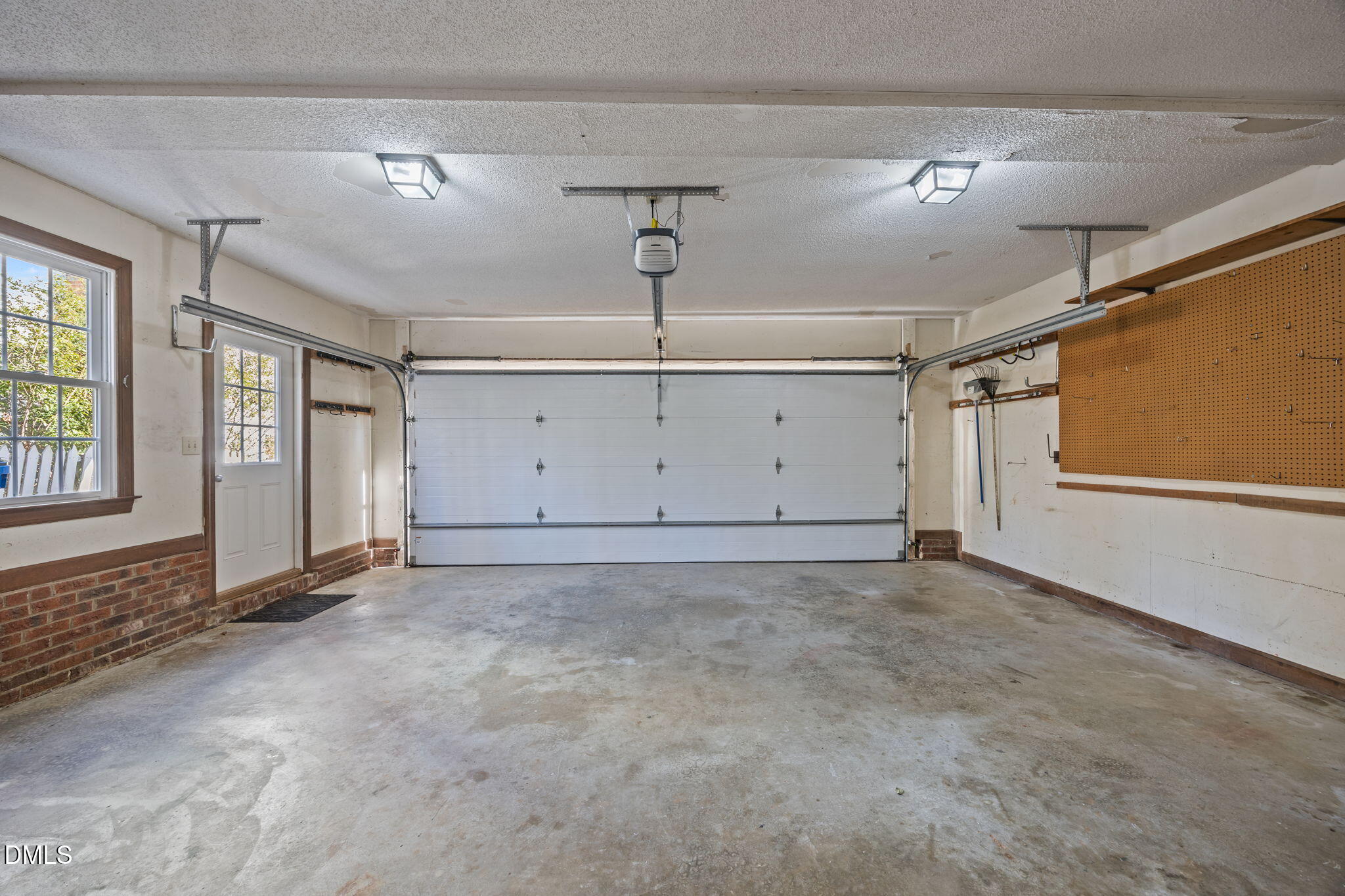 8309 Apple Orchard Way