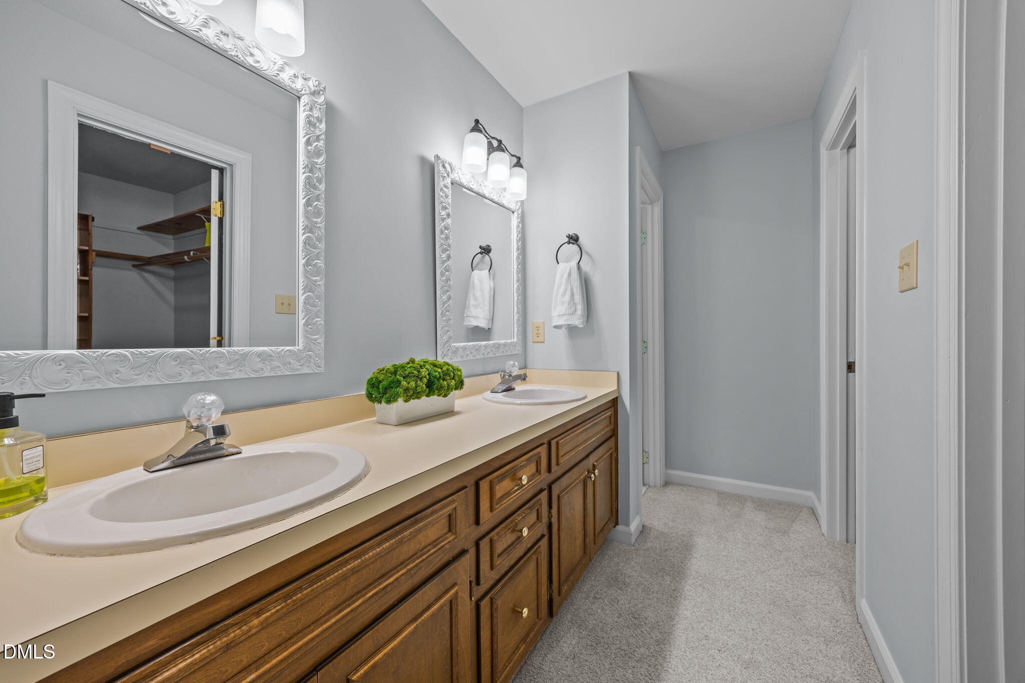 8309 Apple Orchard Way