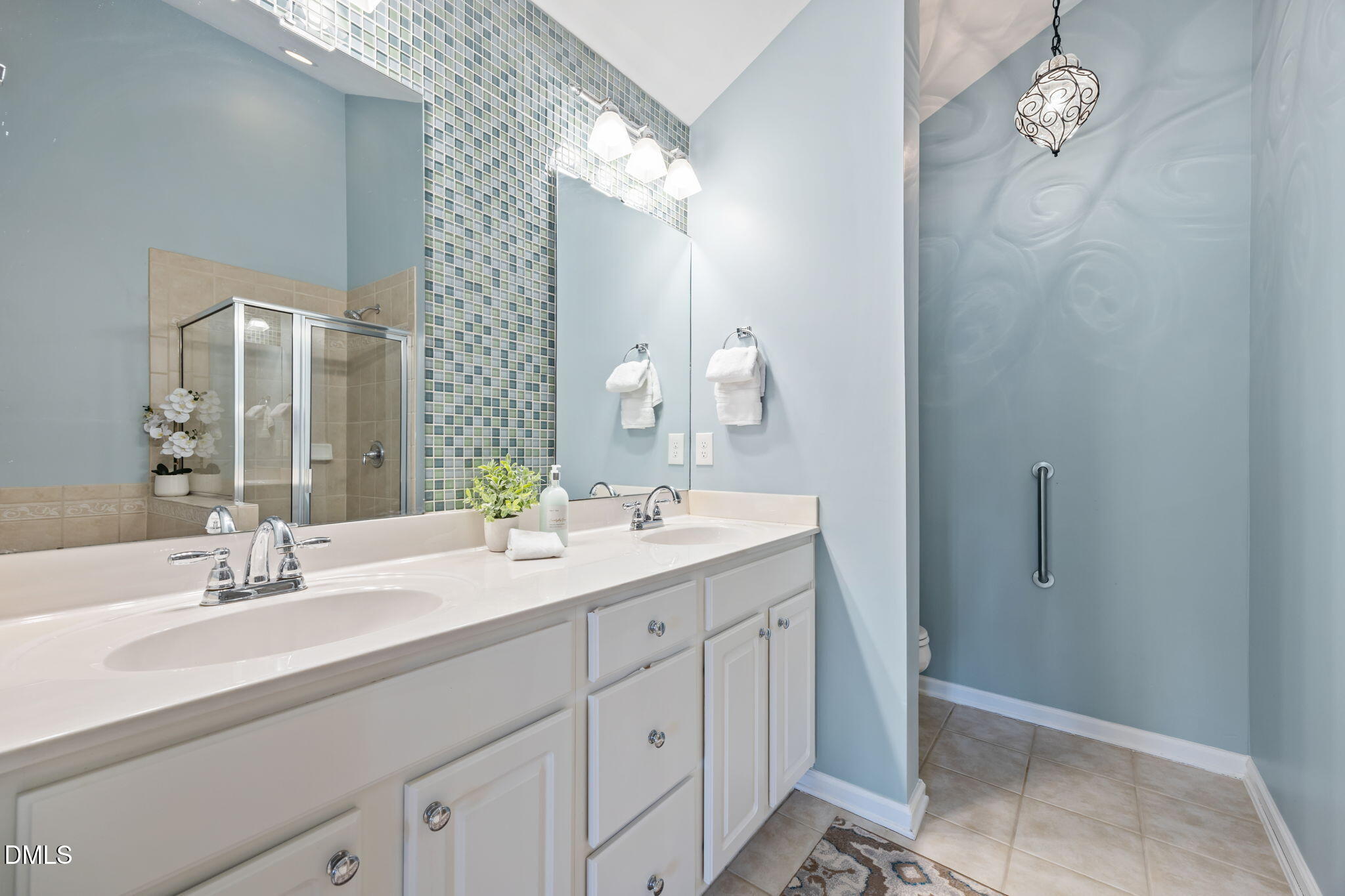 5901 Hourglass Court