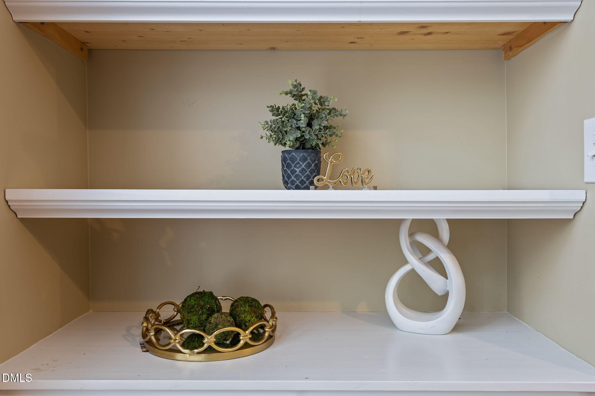 5901 Hourglass Court