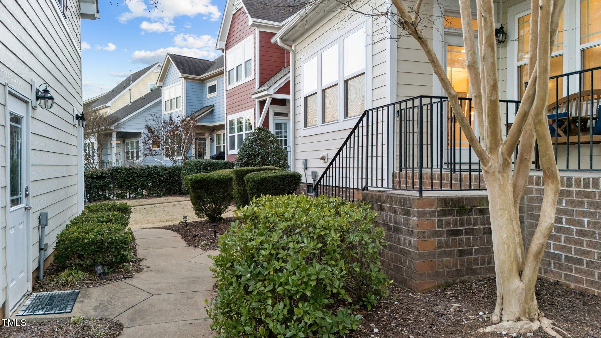 1536 Crafton Way