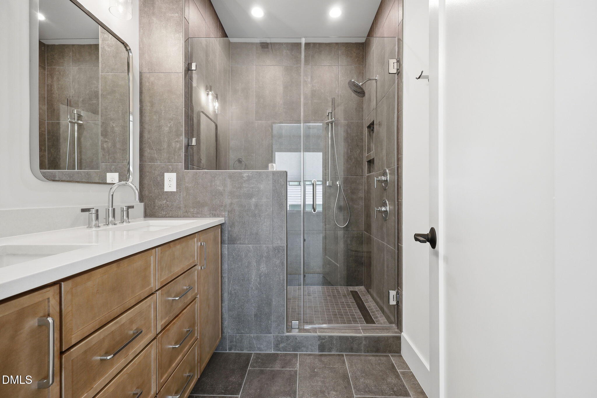 403 Chatham View Road
