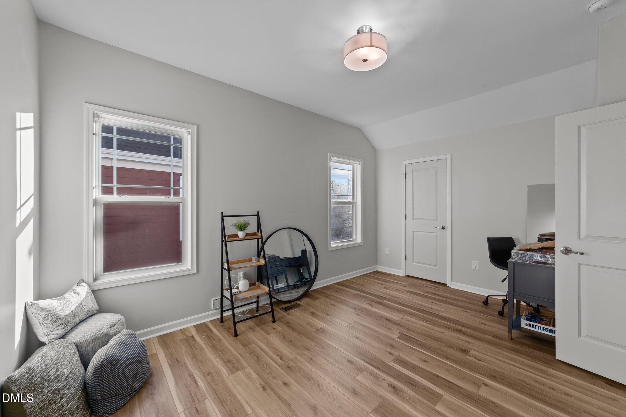 1536 Crafton Way
