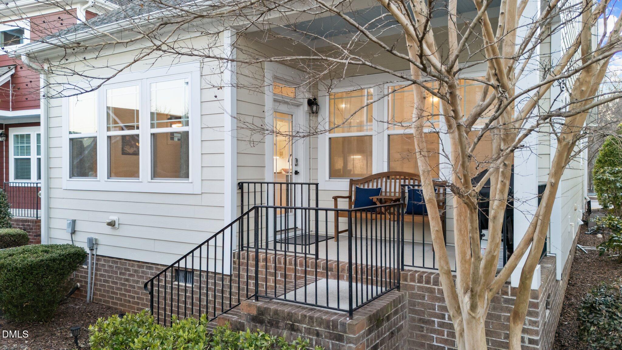 1536 Crafton Way