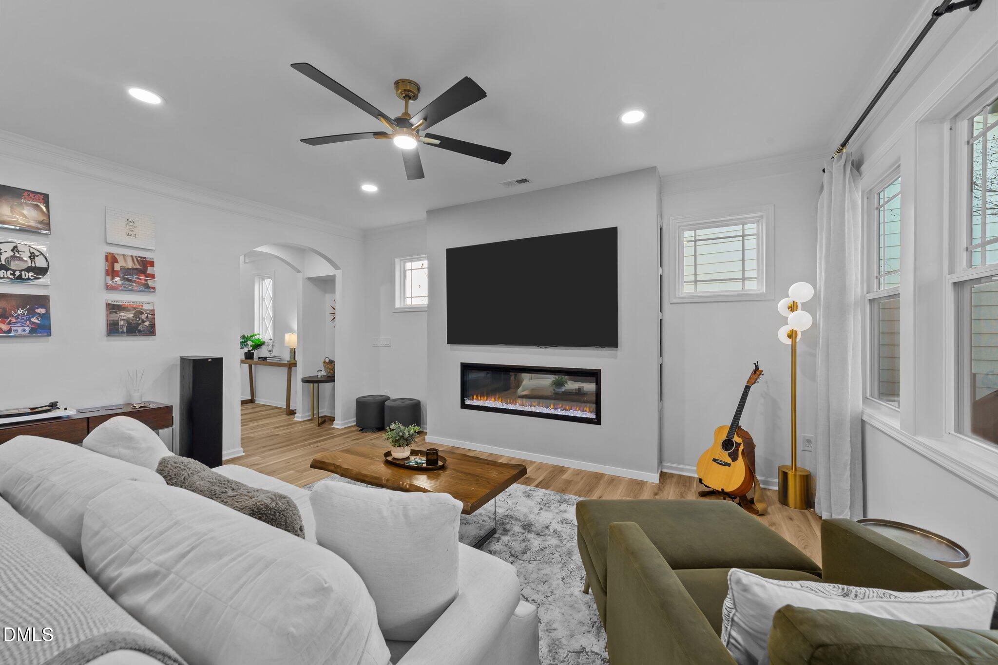 1536 Crafton Way
