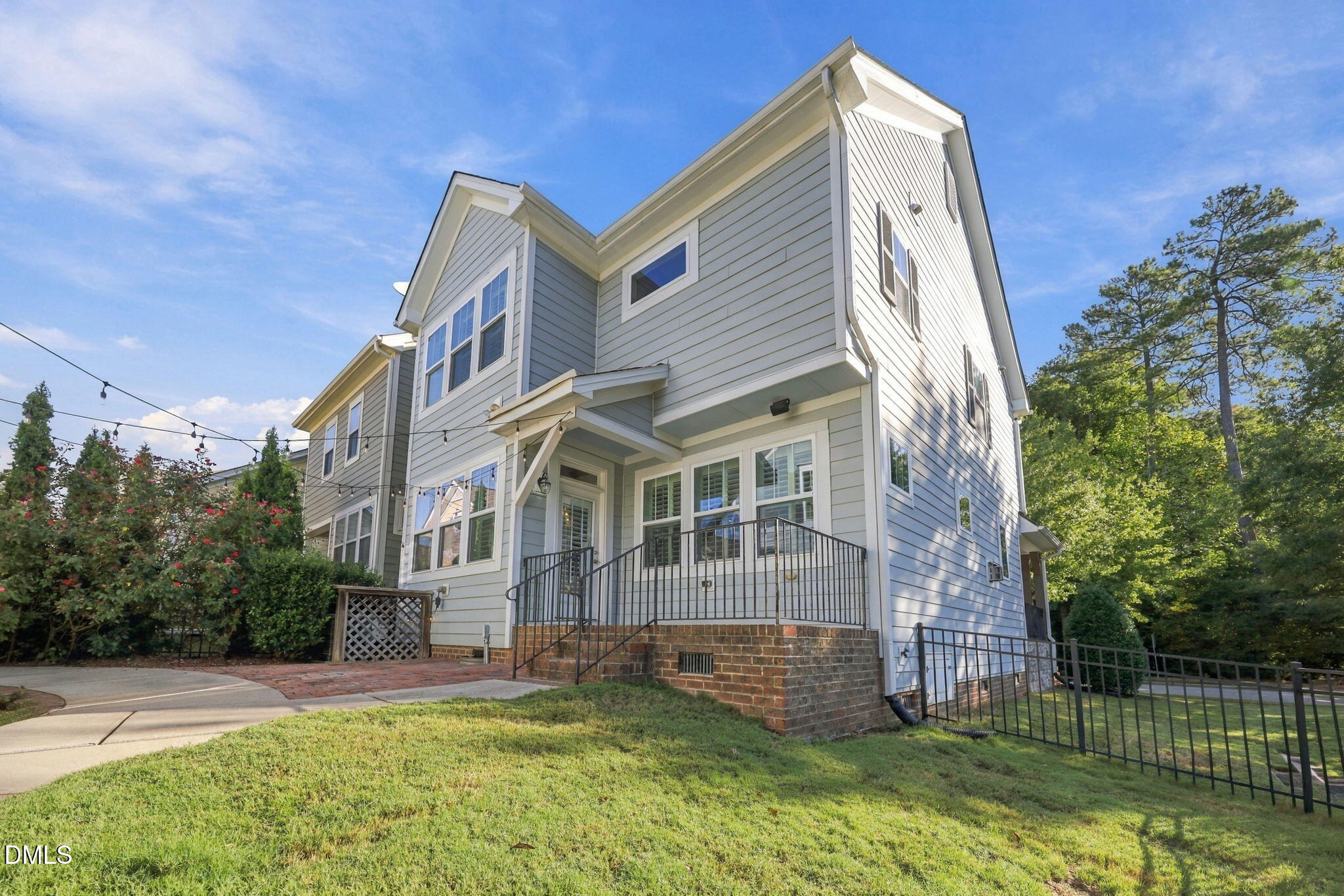 1513 Fullerton Place