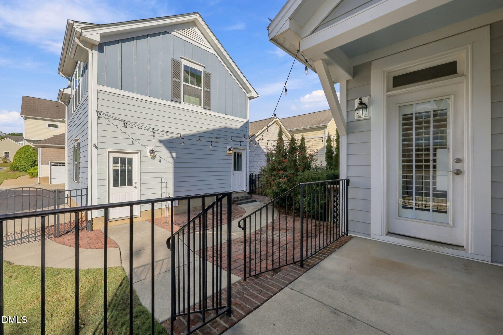 1513 Fullerton Place