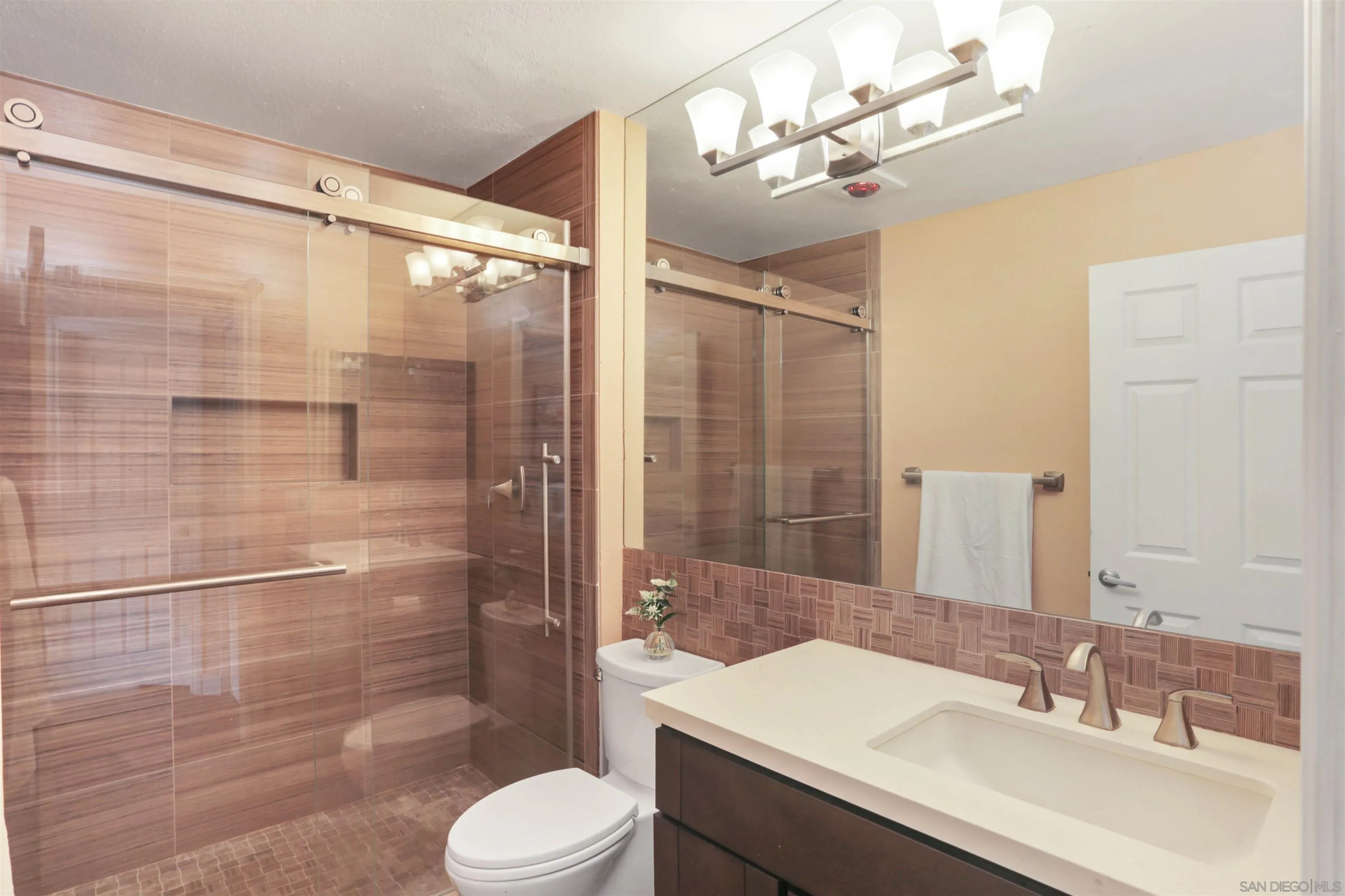 155 Rosebay Unit 37