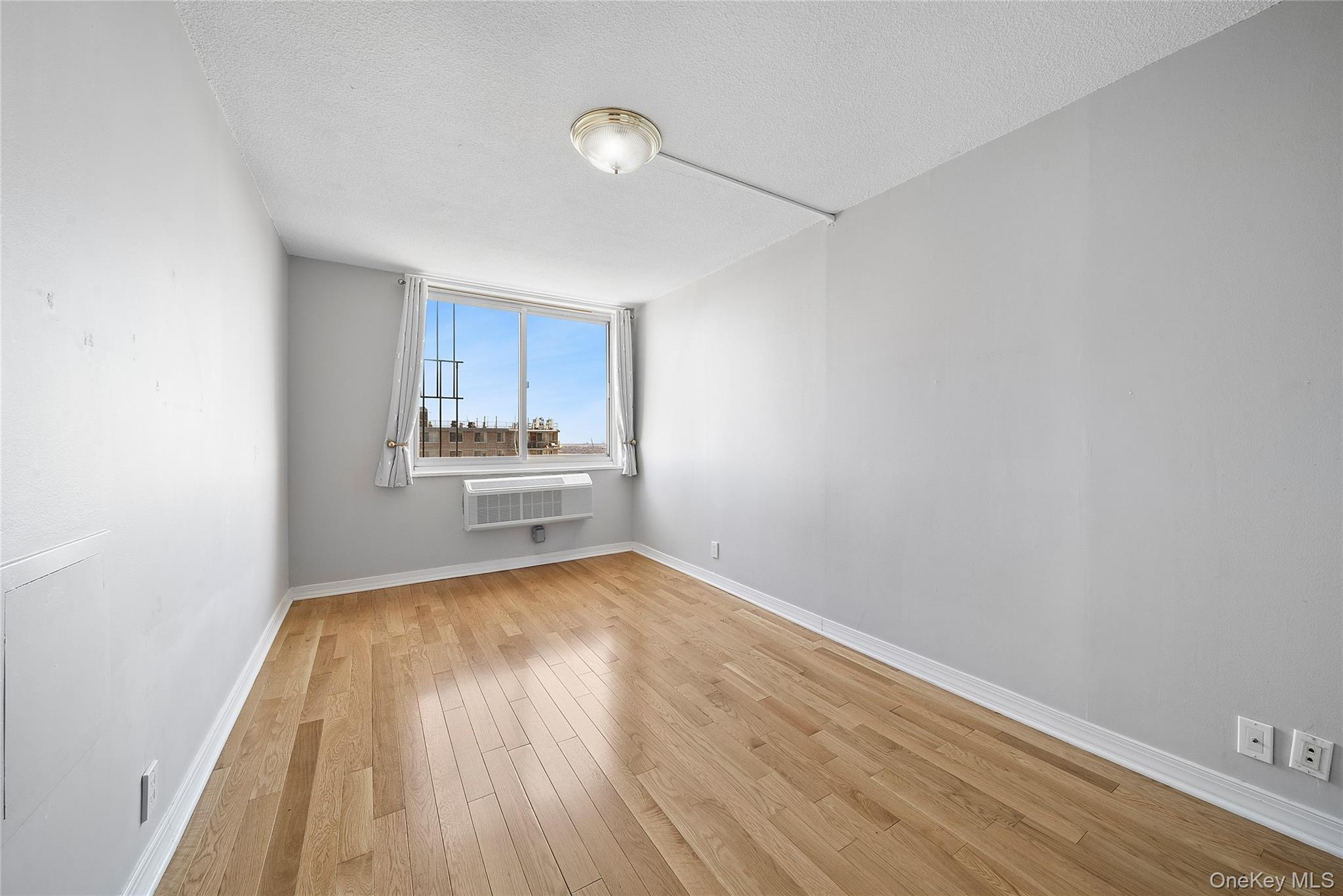 11817 Union Turnpike Unit: 21K