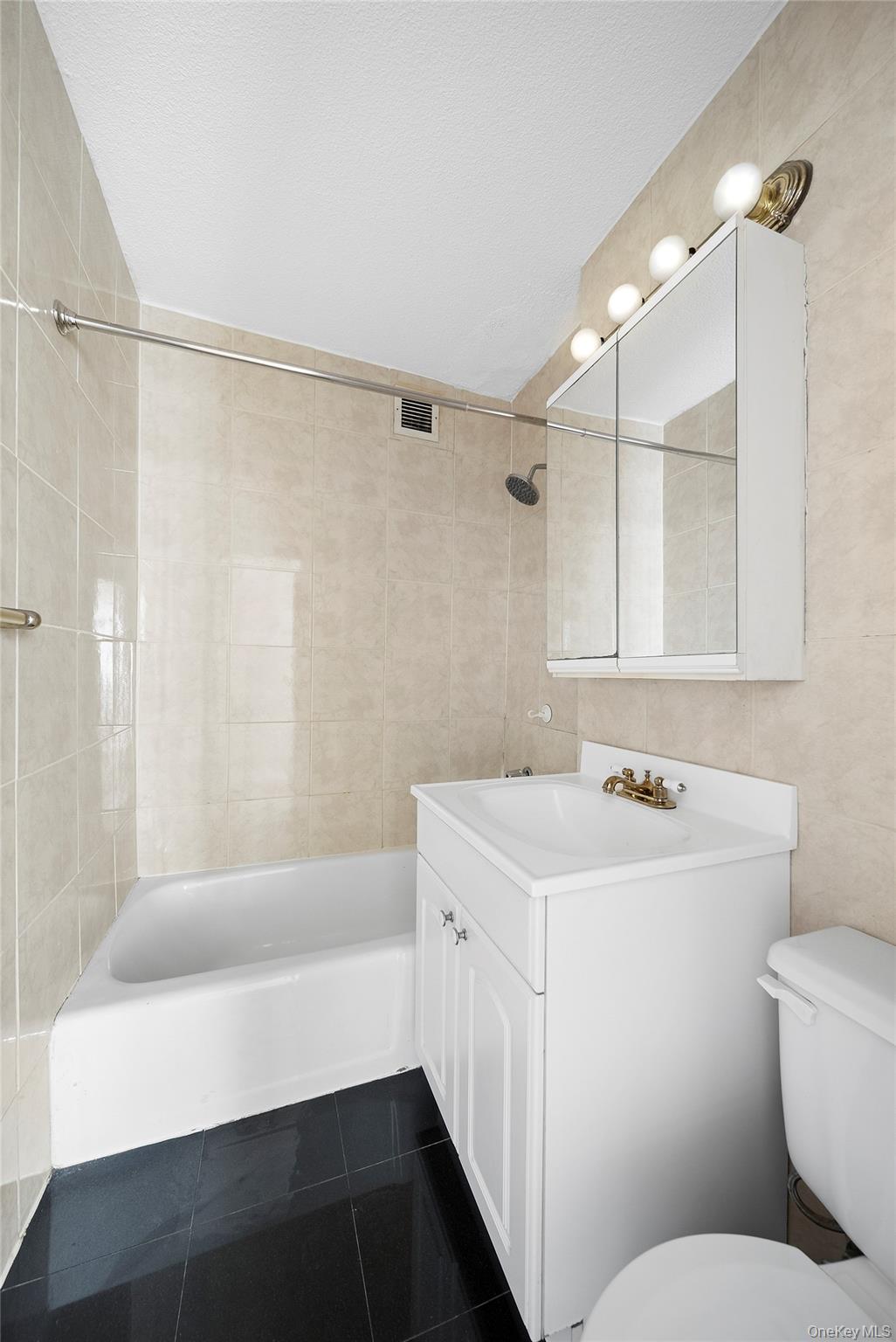 11817 Union Turnpike Unit: 21K