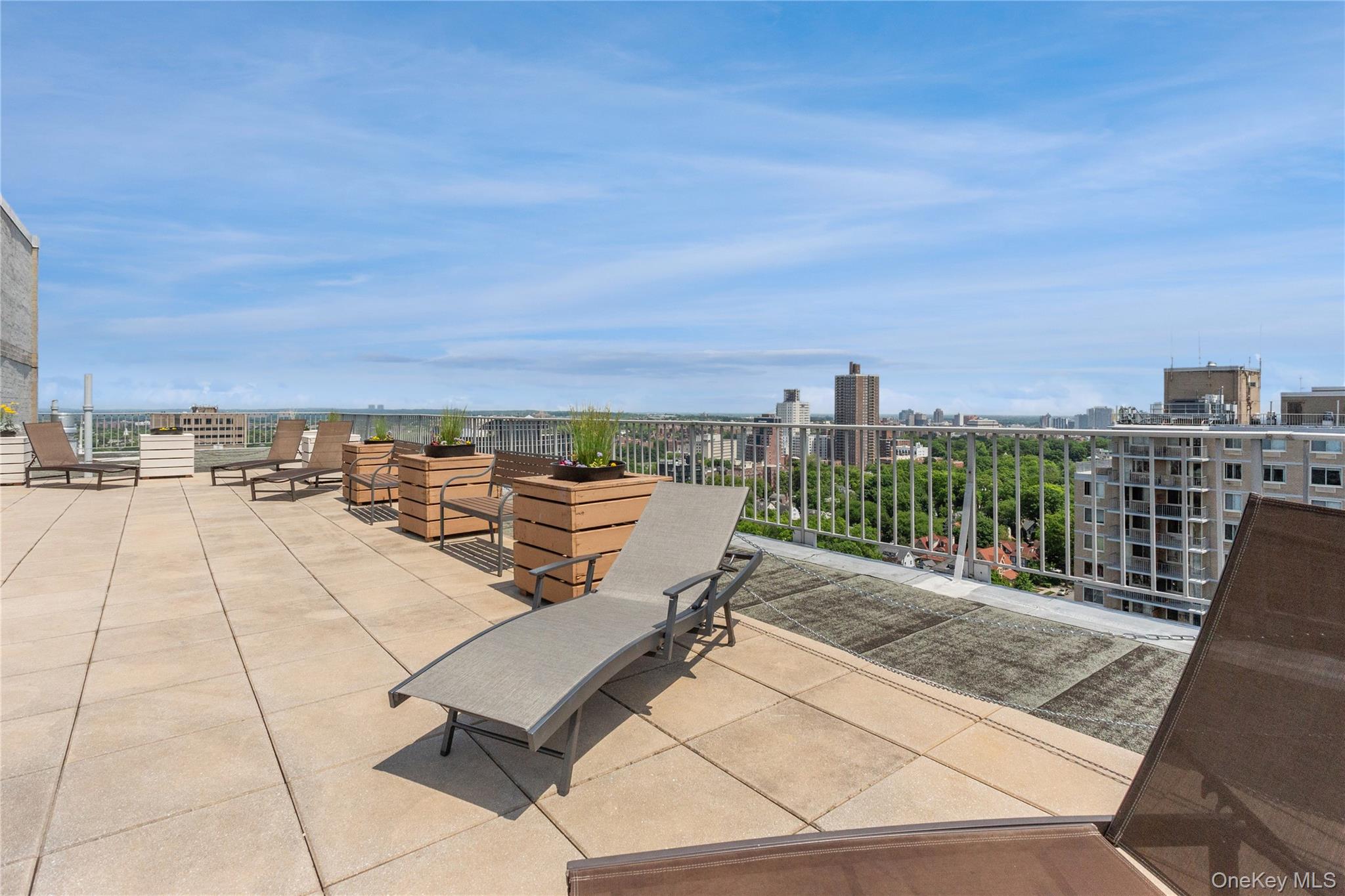 11817 Union Turnpike Unit: 21K