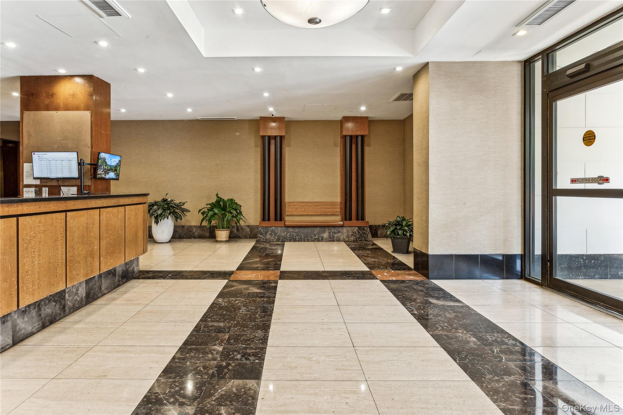 11817 Union Turnpike Unit: 21K